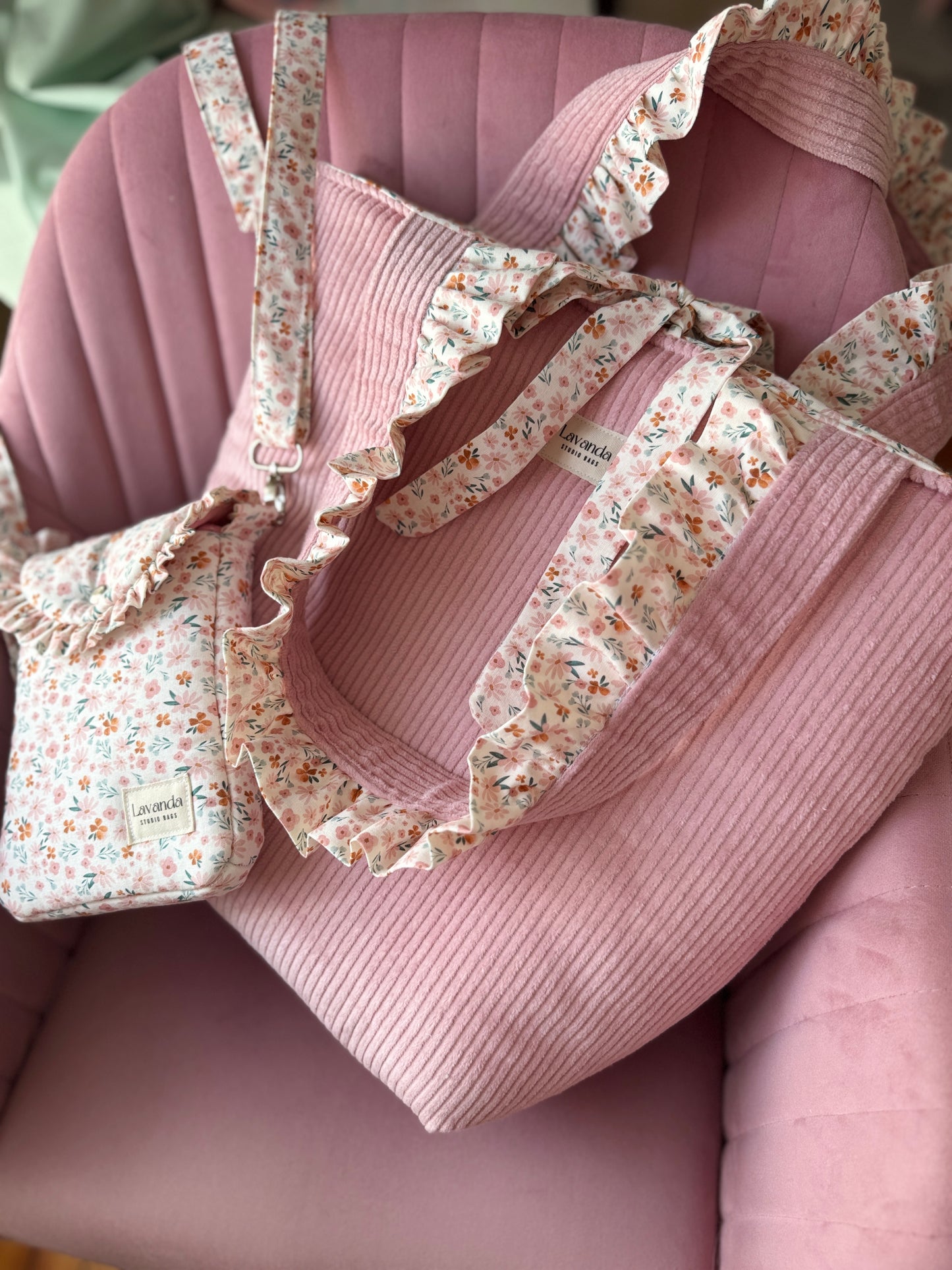 Bandolera floral para móvil 2