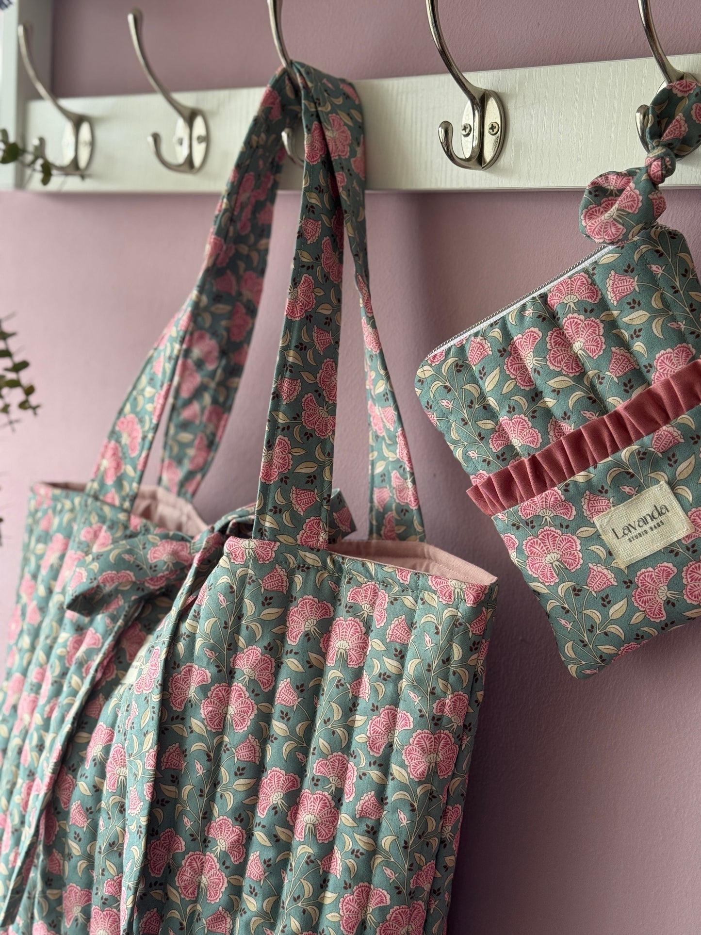 B.Tote bag Amalia green petrol pink flowers.