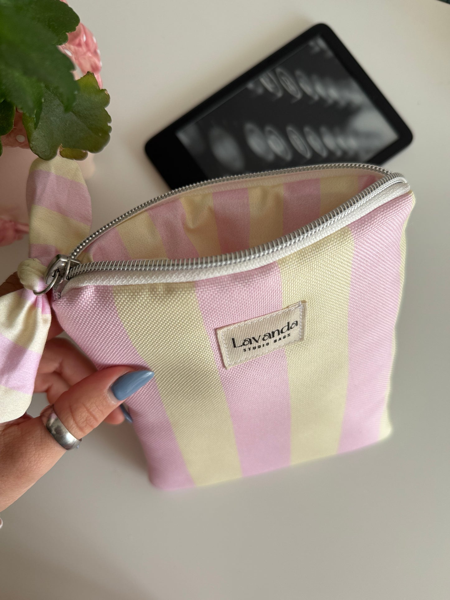 Kindle sleeve simple🌸