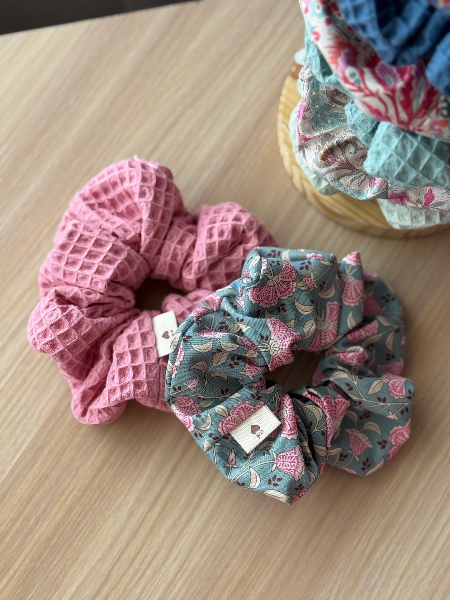 Scrunchie lirio pink waffle 8