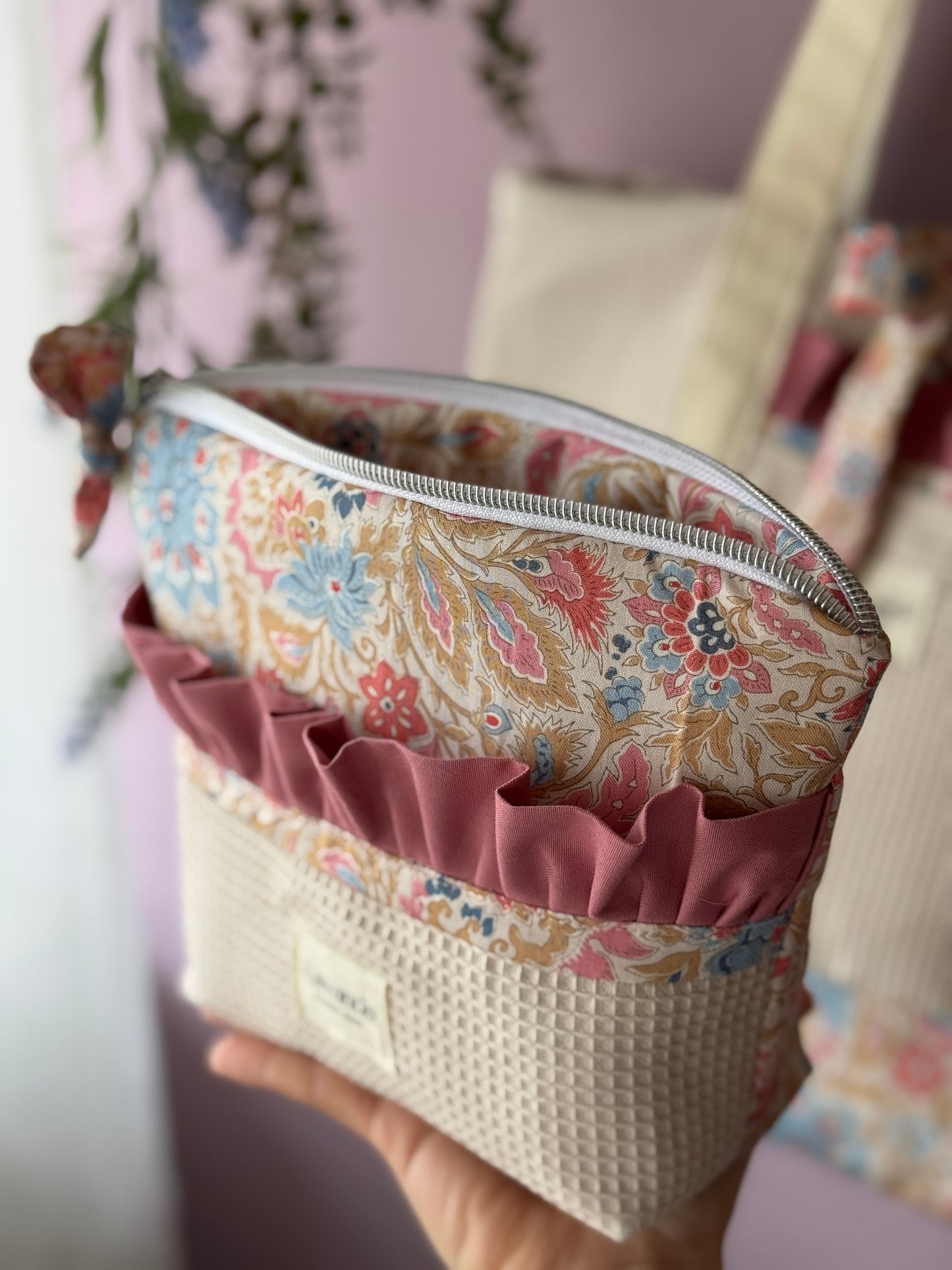 b.Cosmetic bag cosmos blue breeze