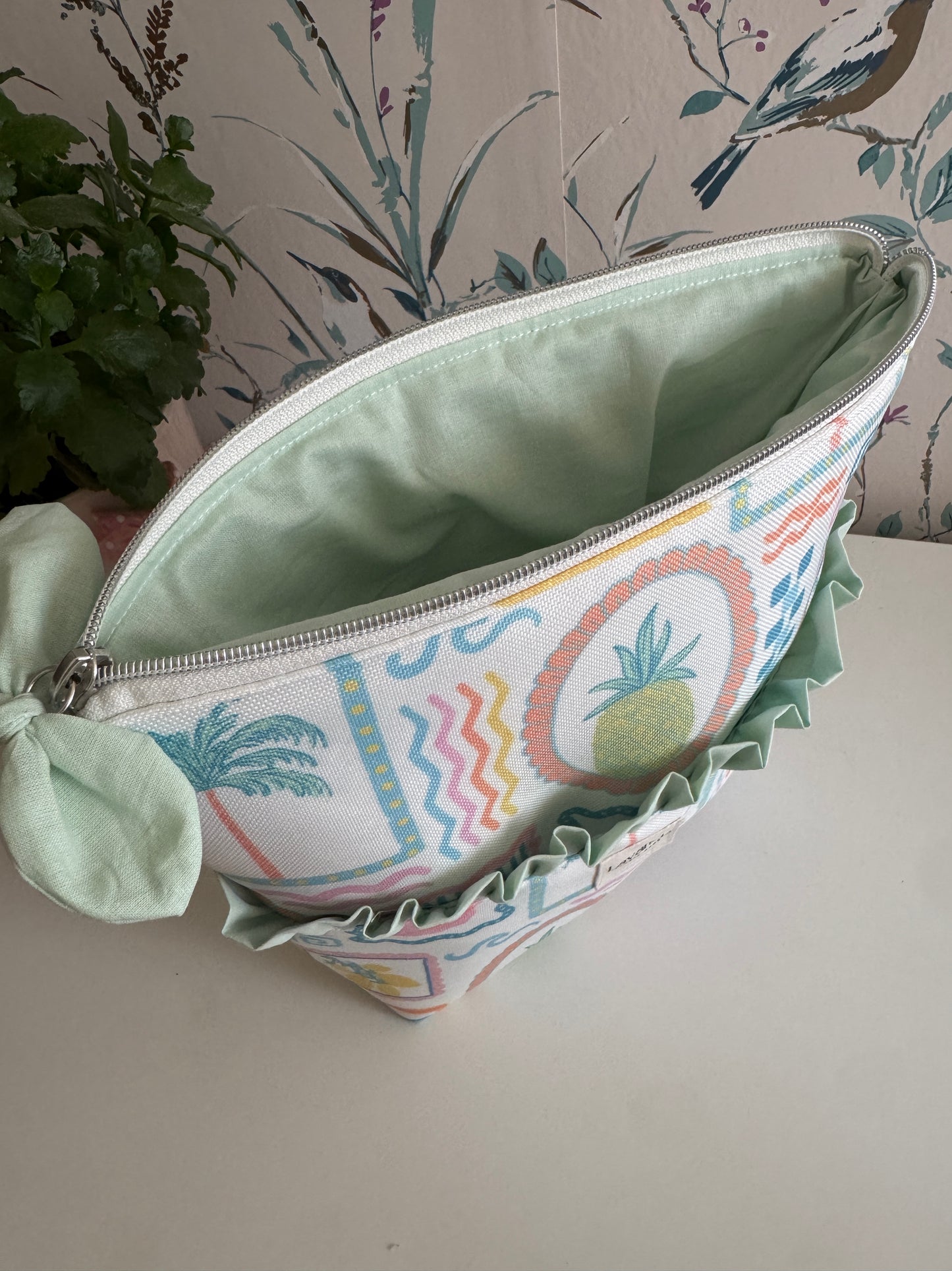 Cosmetic bag cosmos🏖️