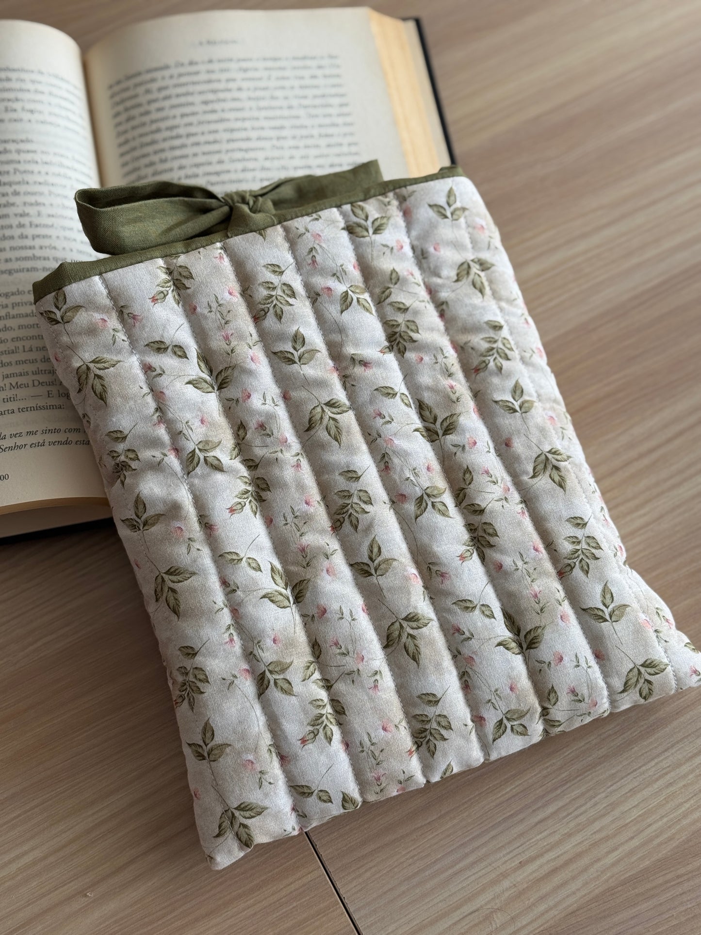 Book cover beige and green flowers
