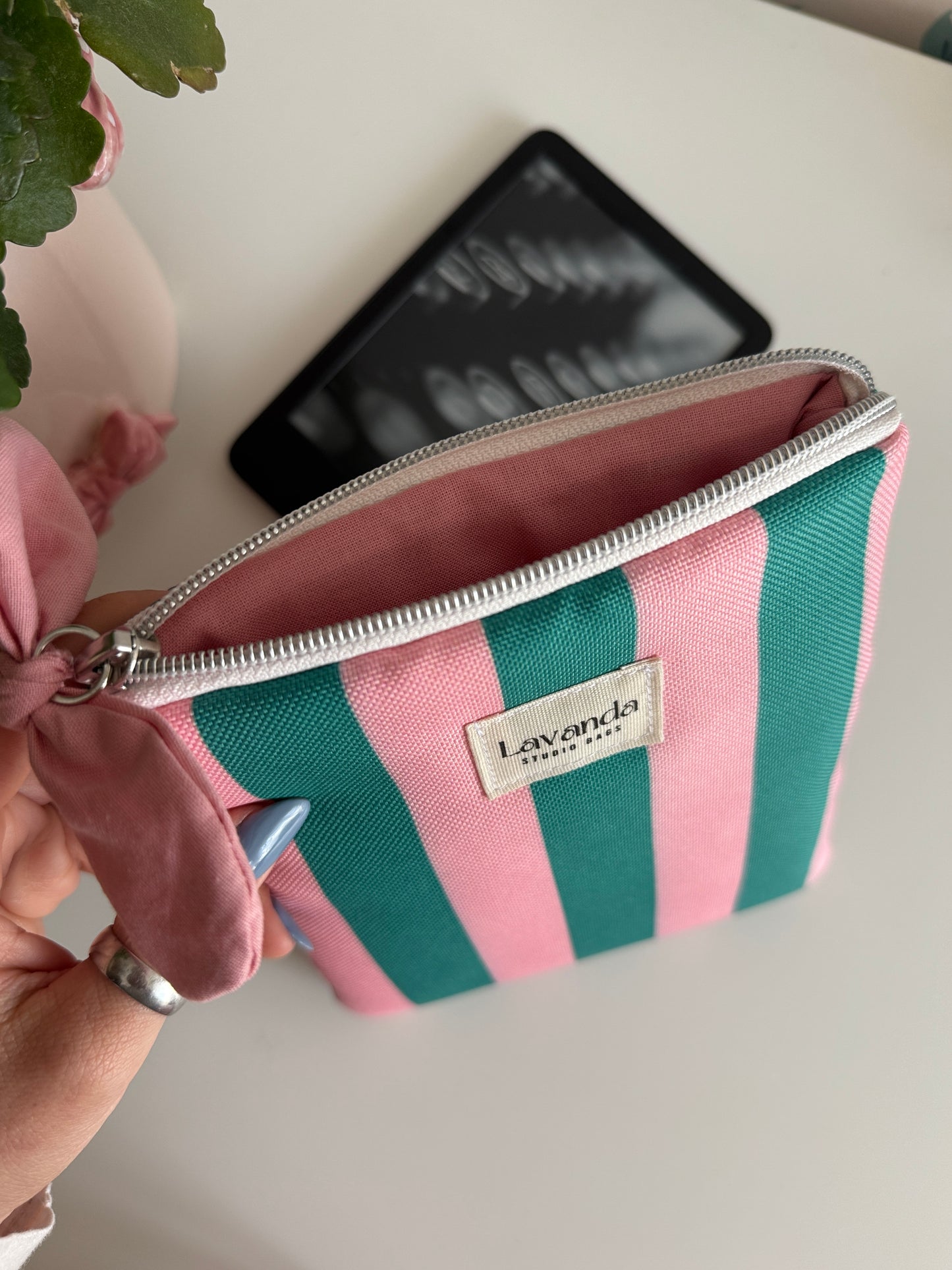 Kindle sleeve simple🌸