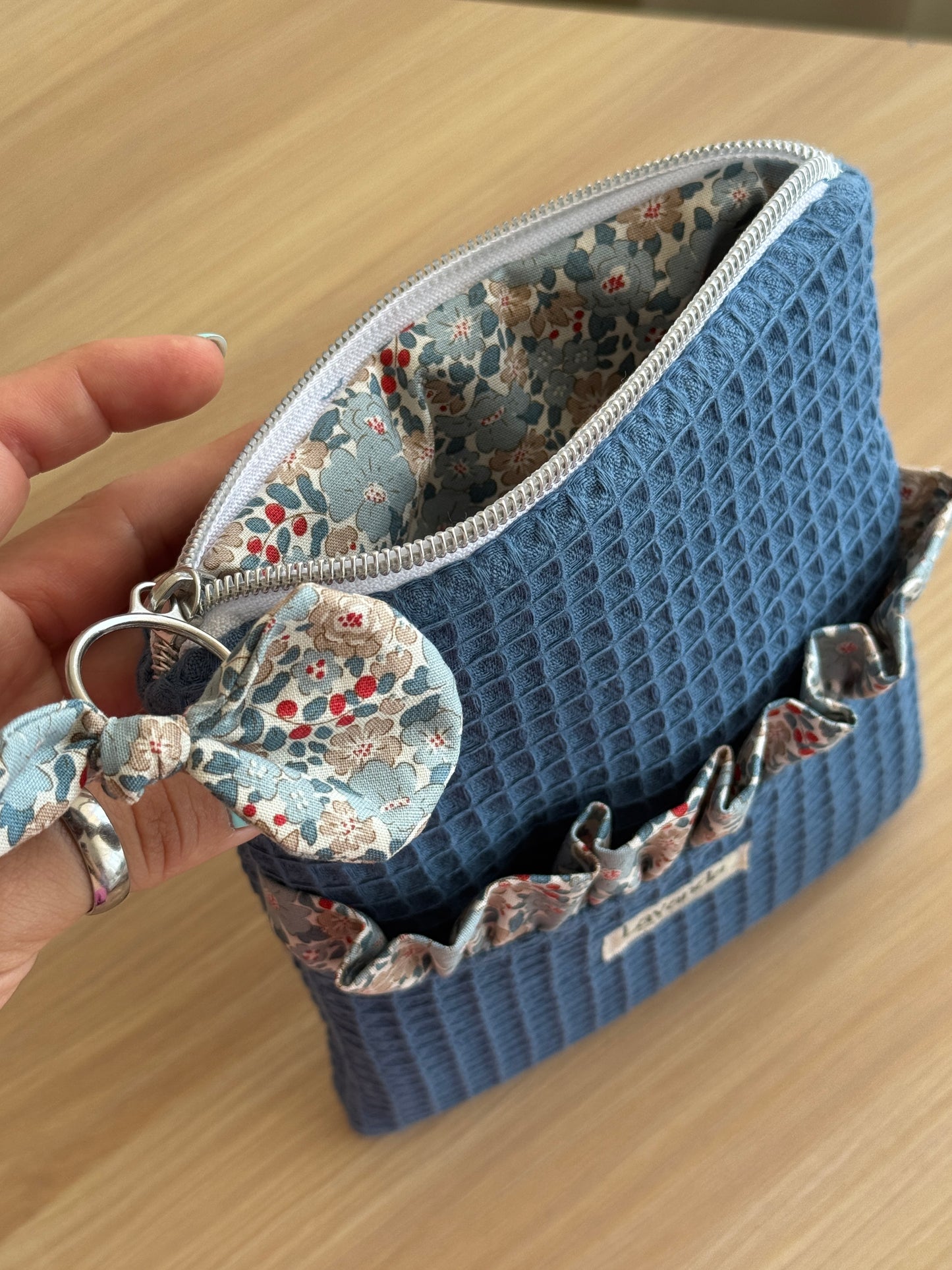 Kindle sleeve blue flower