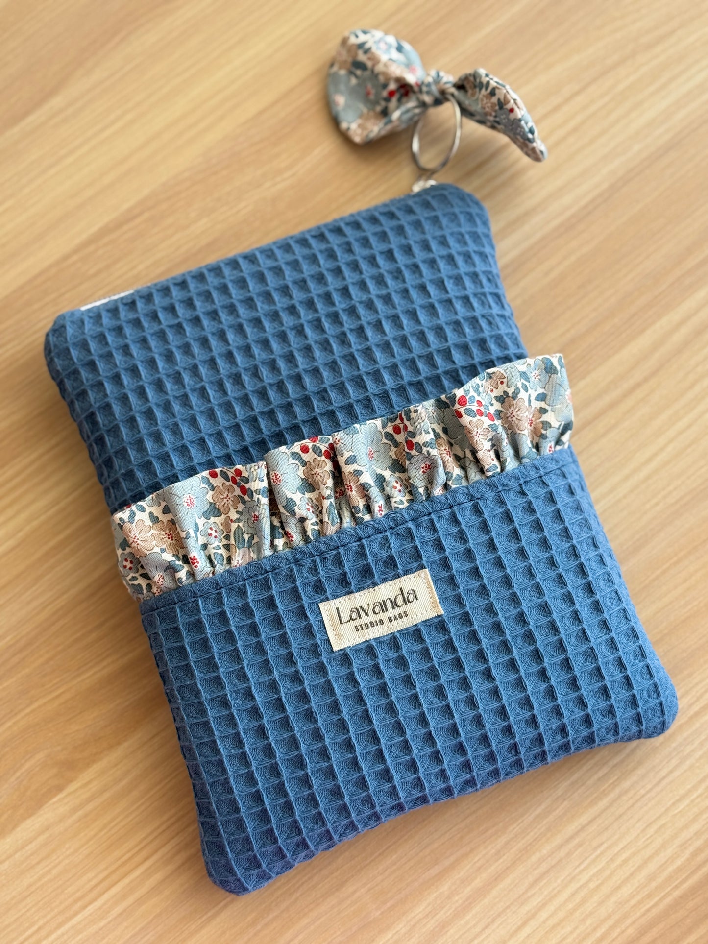 Kindle sleeve blue flower