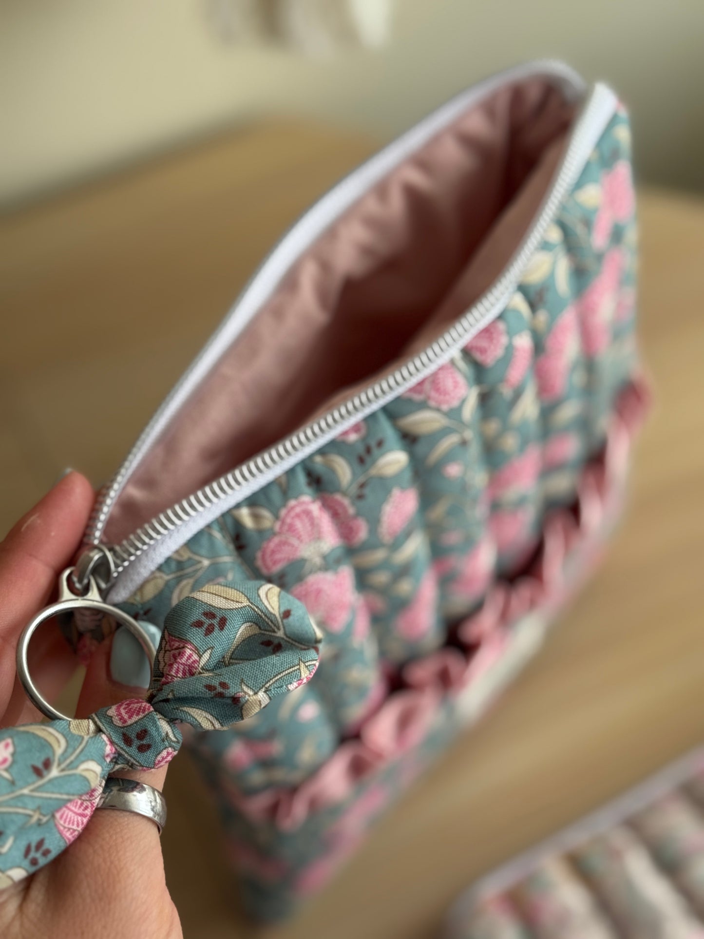 Kindle sleeve floral