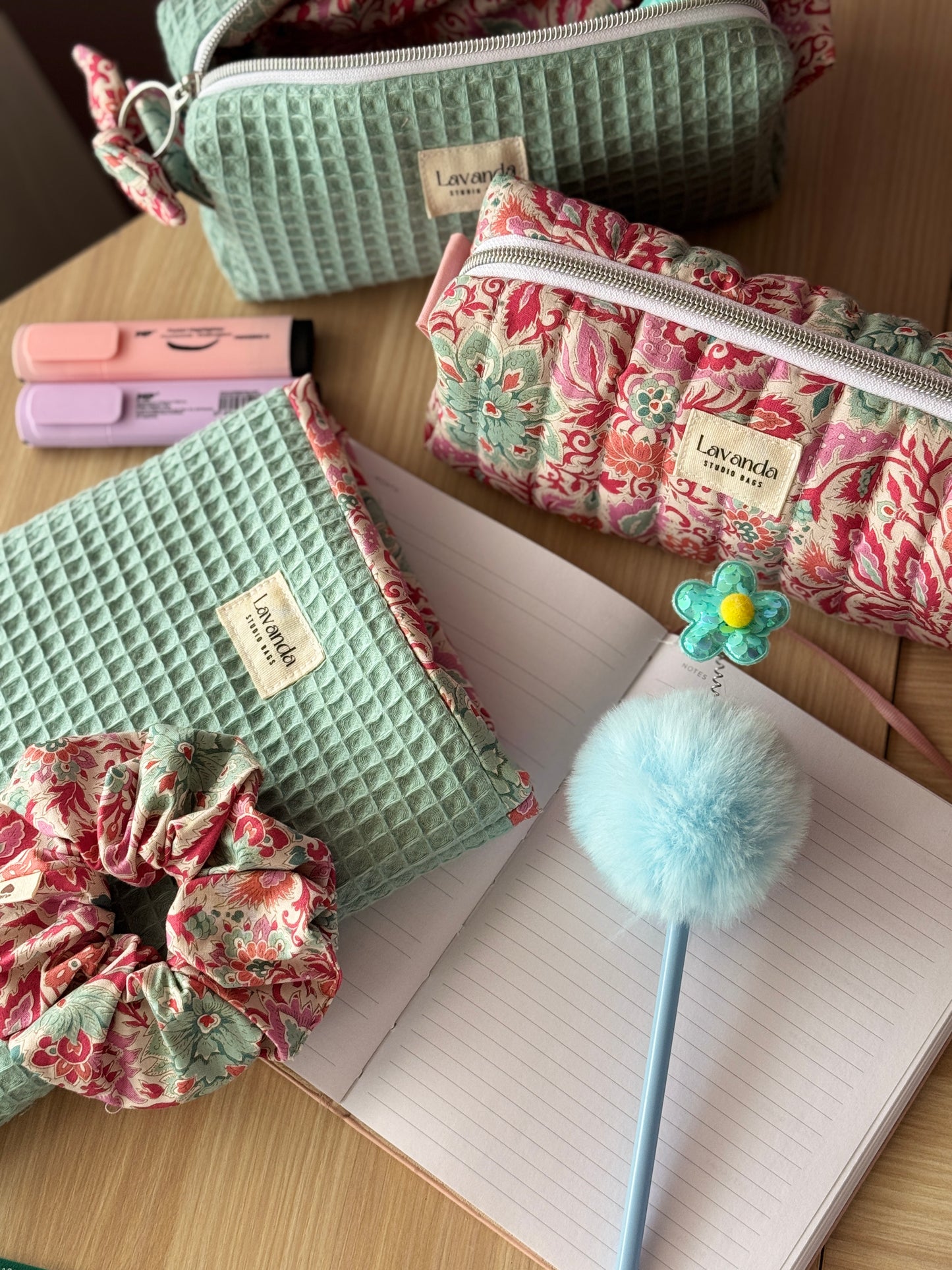 A.Pen cases🌸2