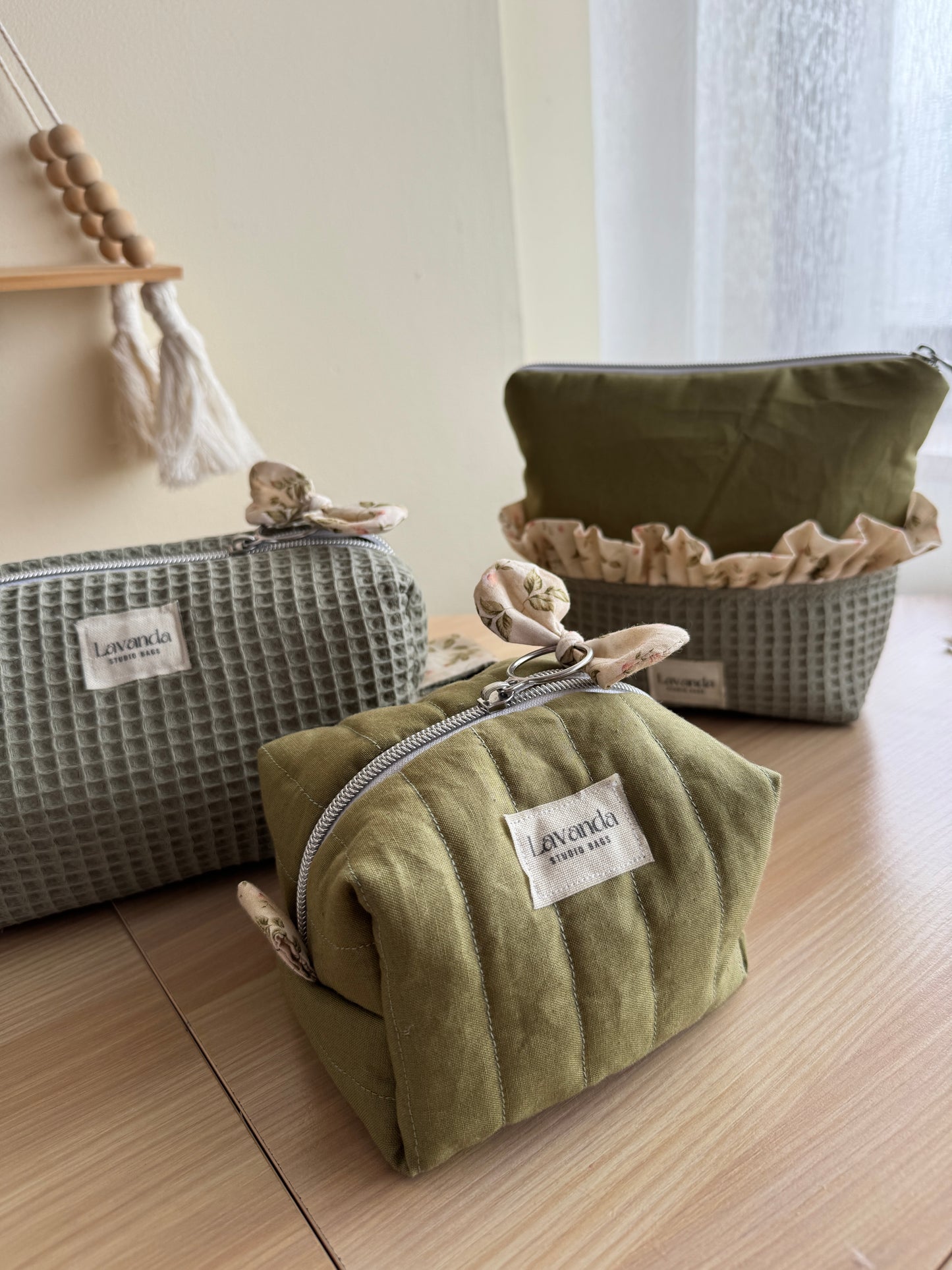 d.Mini green lirio,cosmetic bag.