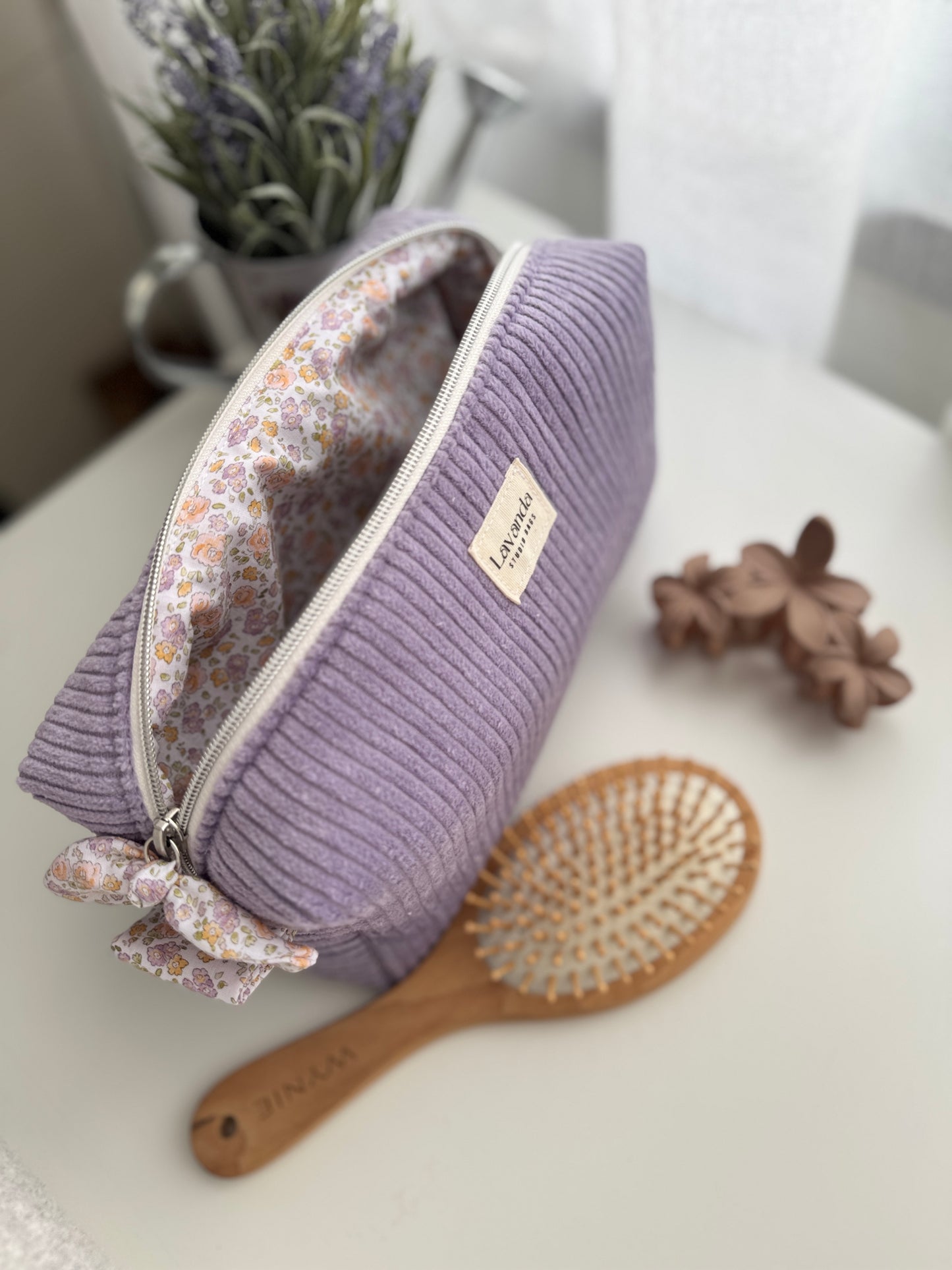 Fresia cosmetic bag simple large lilac flowers