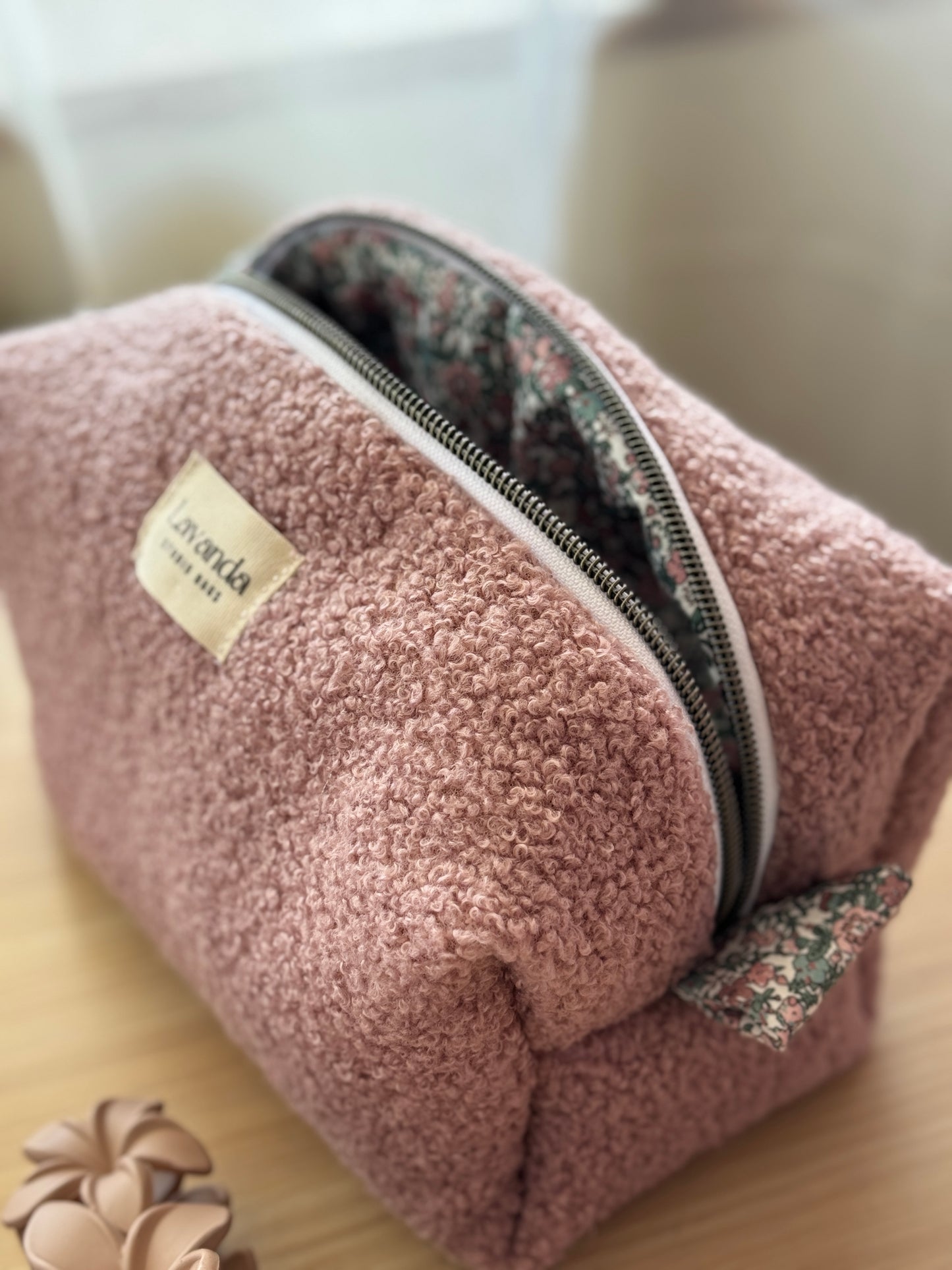 Fresia teddy cosmetic bag old pink.