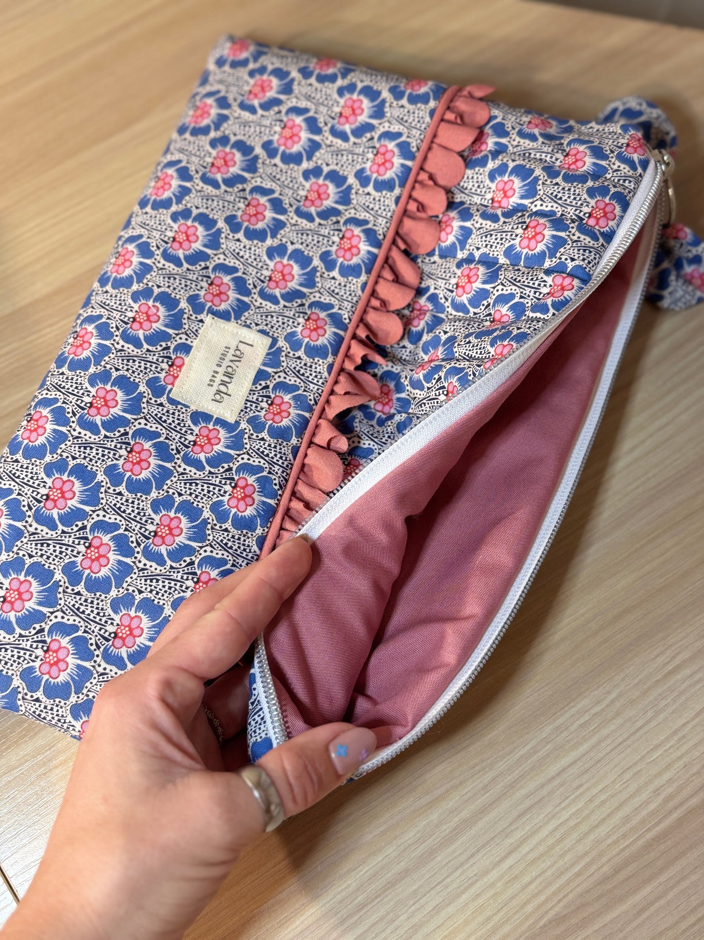 Blue love flowers lpad case.