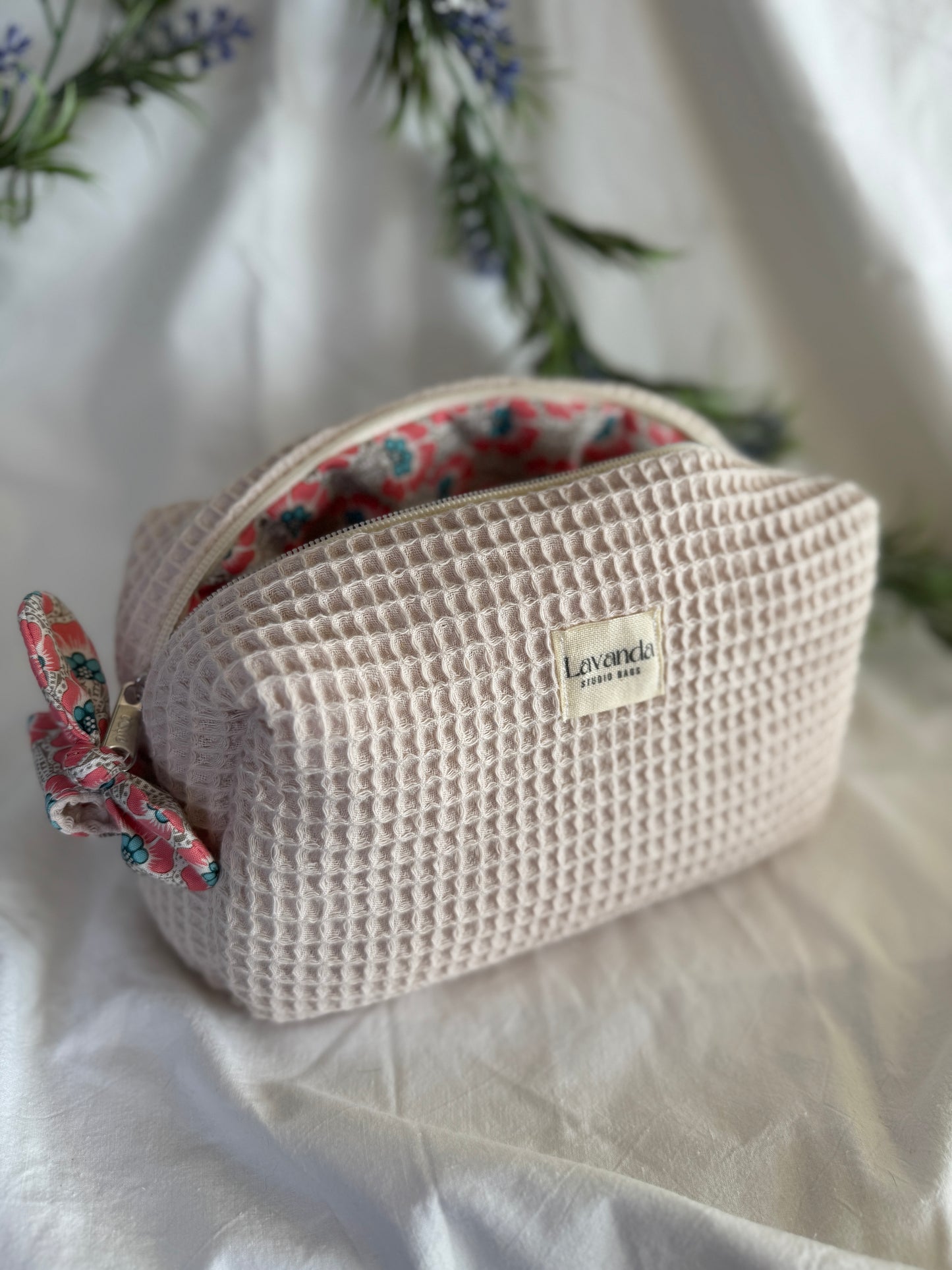 Bolsa de cosméticos Ro, waffle beige vainilla.