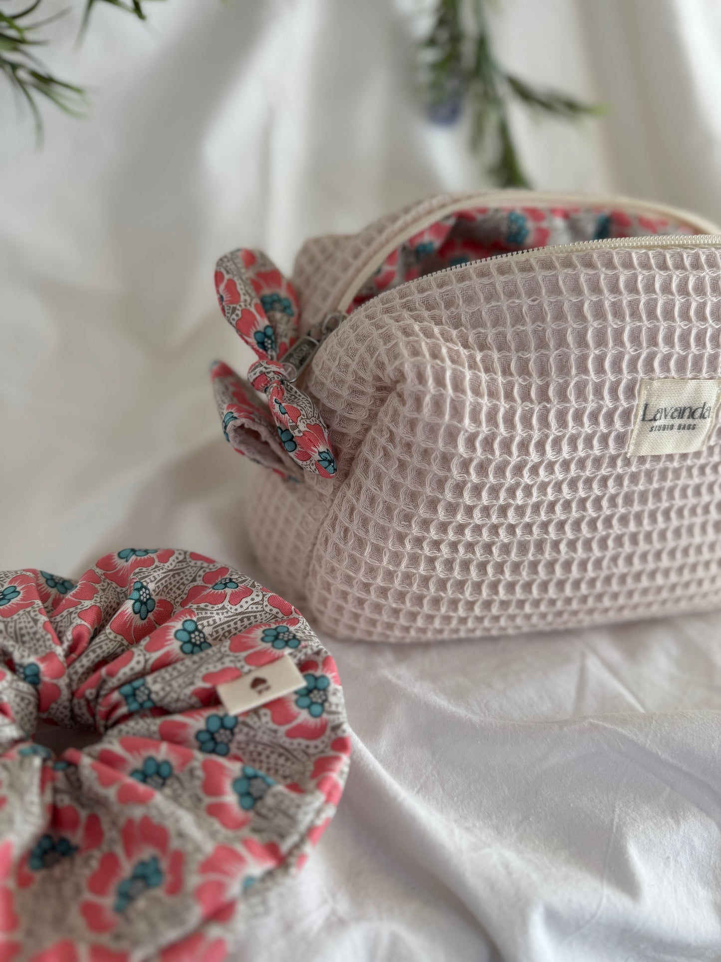 Bolsa de cosméticos Ro, waffle beige vainilla.