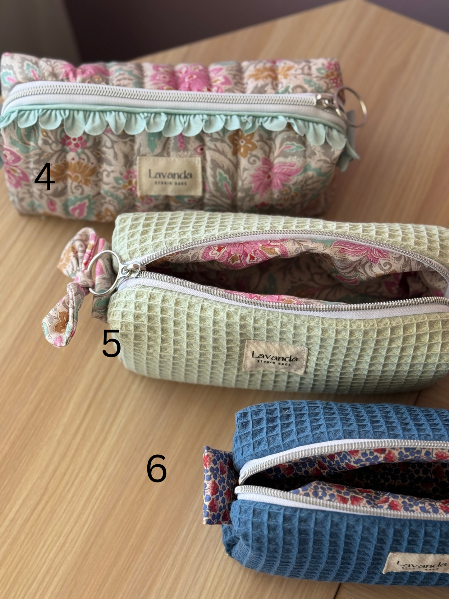 A.Pen cases🌸