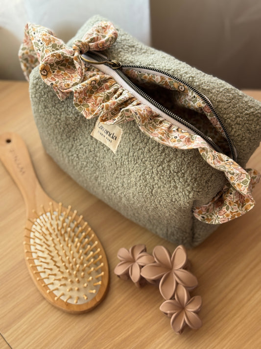 Fresia teddy cosmetic bag old green, with ruffle.