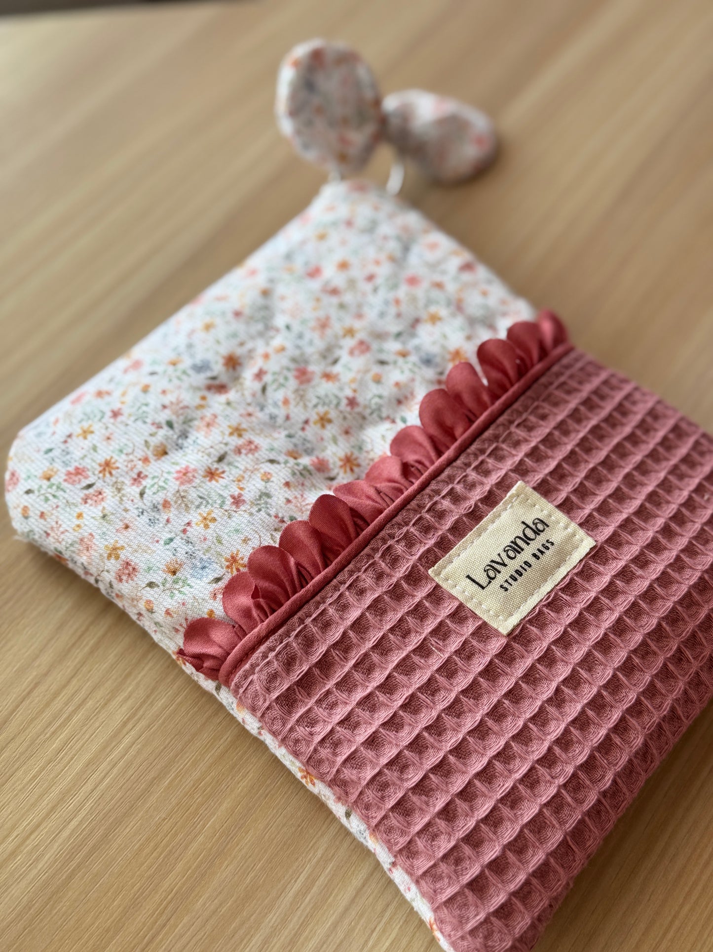 Kindle sleeve pastel flowers pink and pink