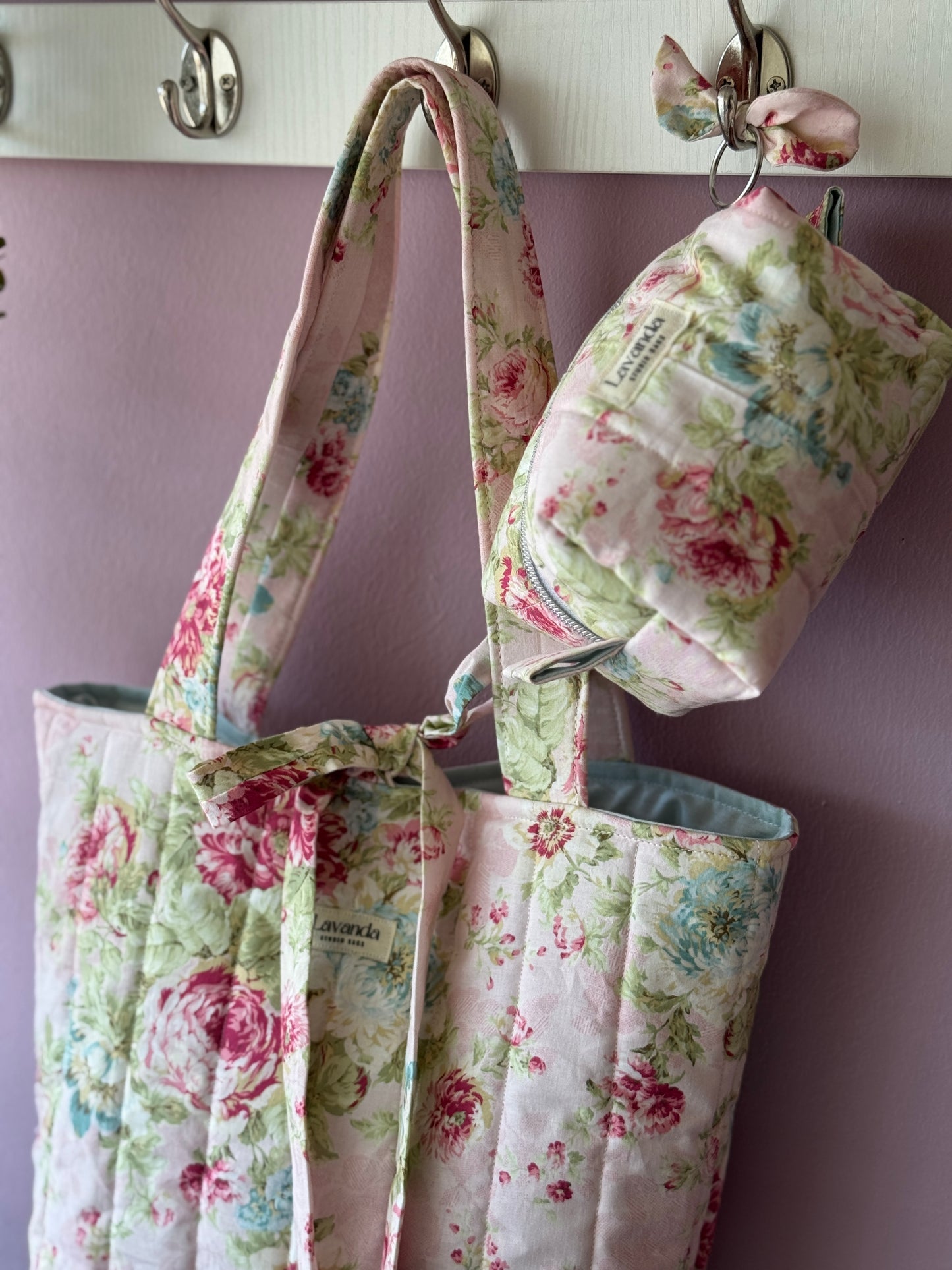 Mini cometic bag rouse ligth cosmetic bag.