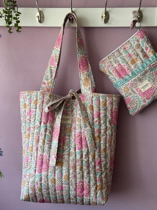B.Tote bag Begonia flowers.
