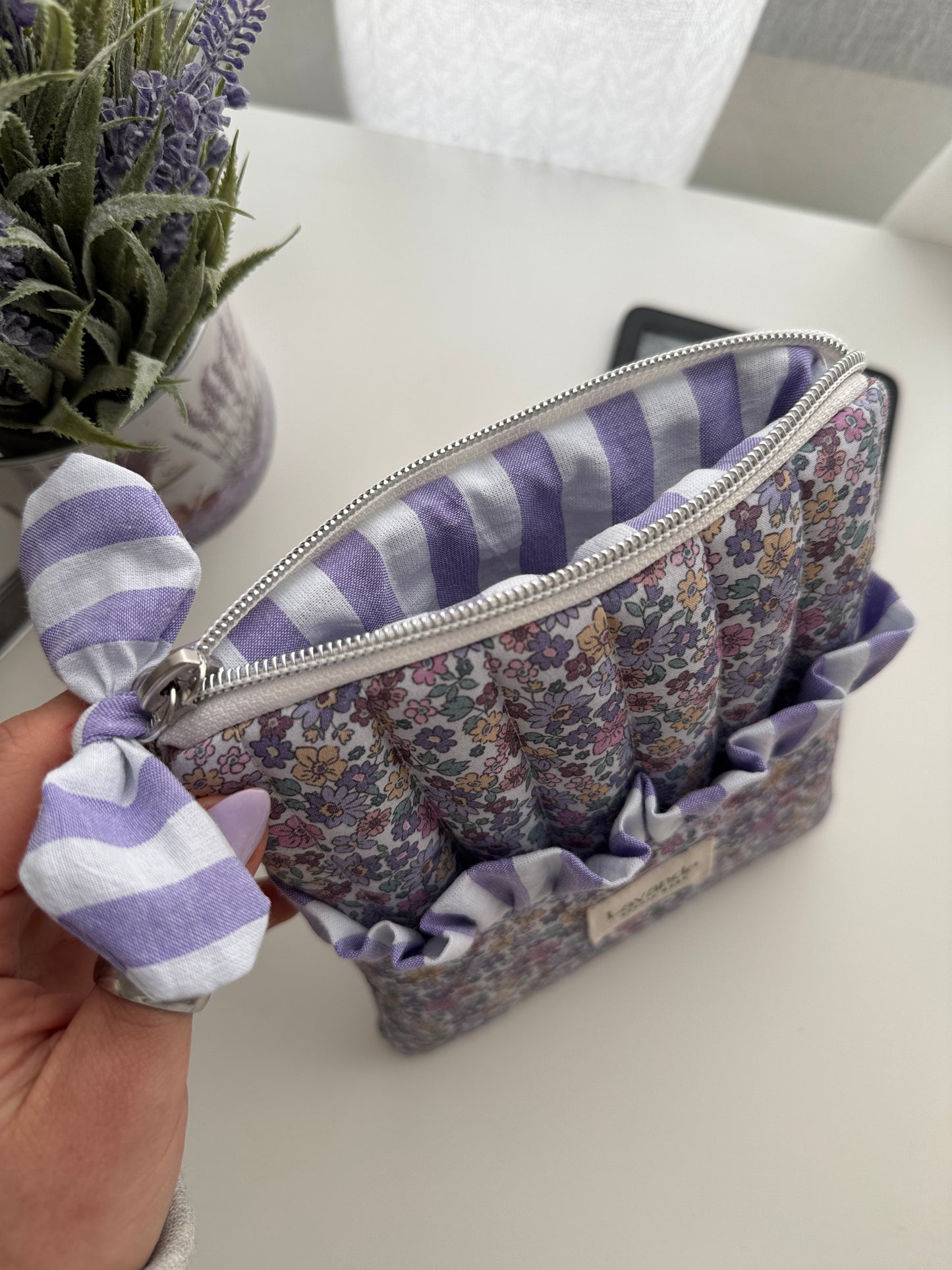 Kindle sleeve lilac lavander