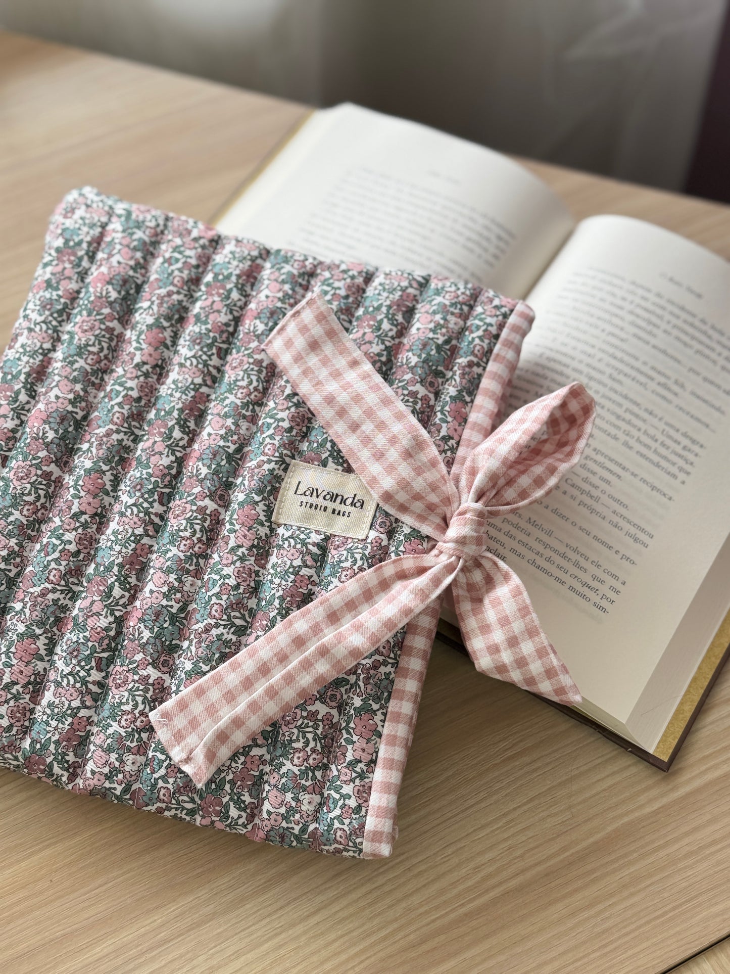 Book cover flowers and Vichy