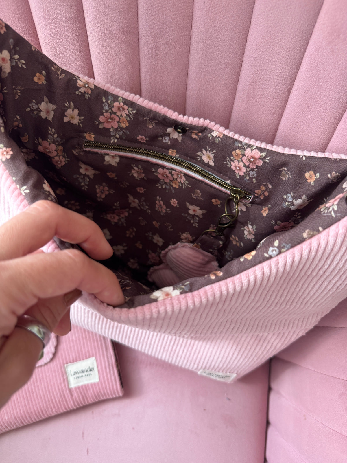New! Iris bag🍂 pink pana + Heart keychain.