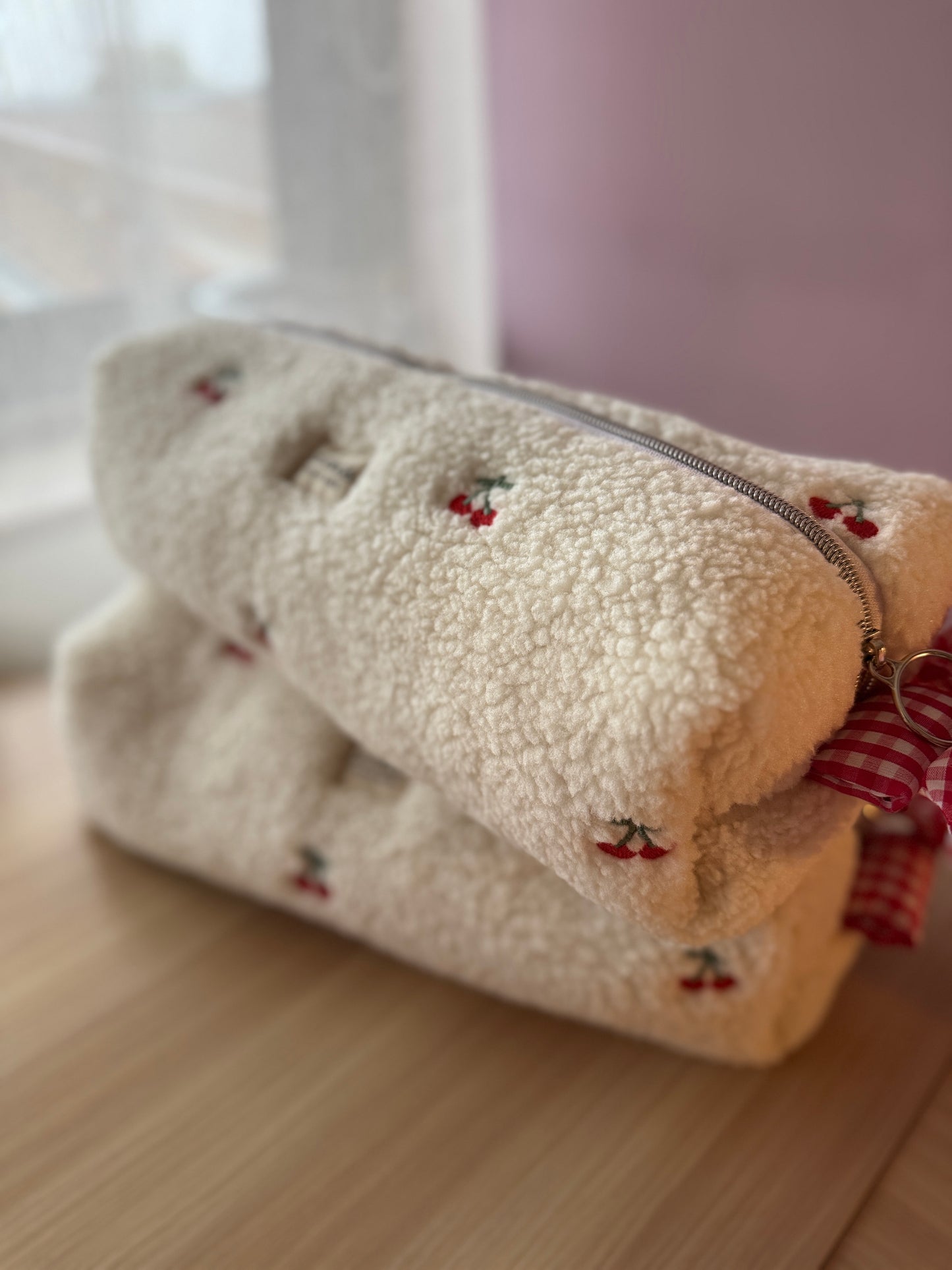 One left! Cherry Dyson airwrap bag 🍒