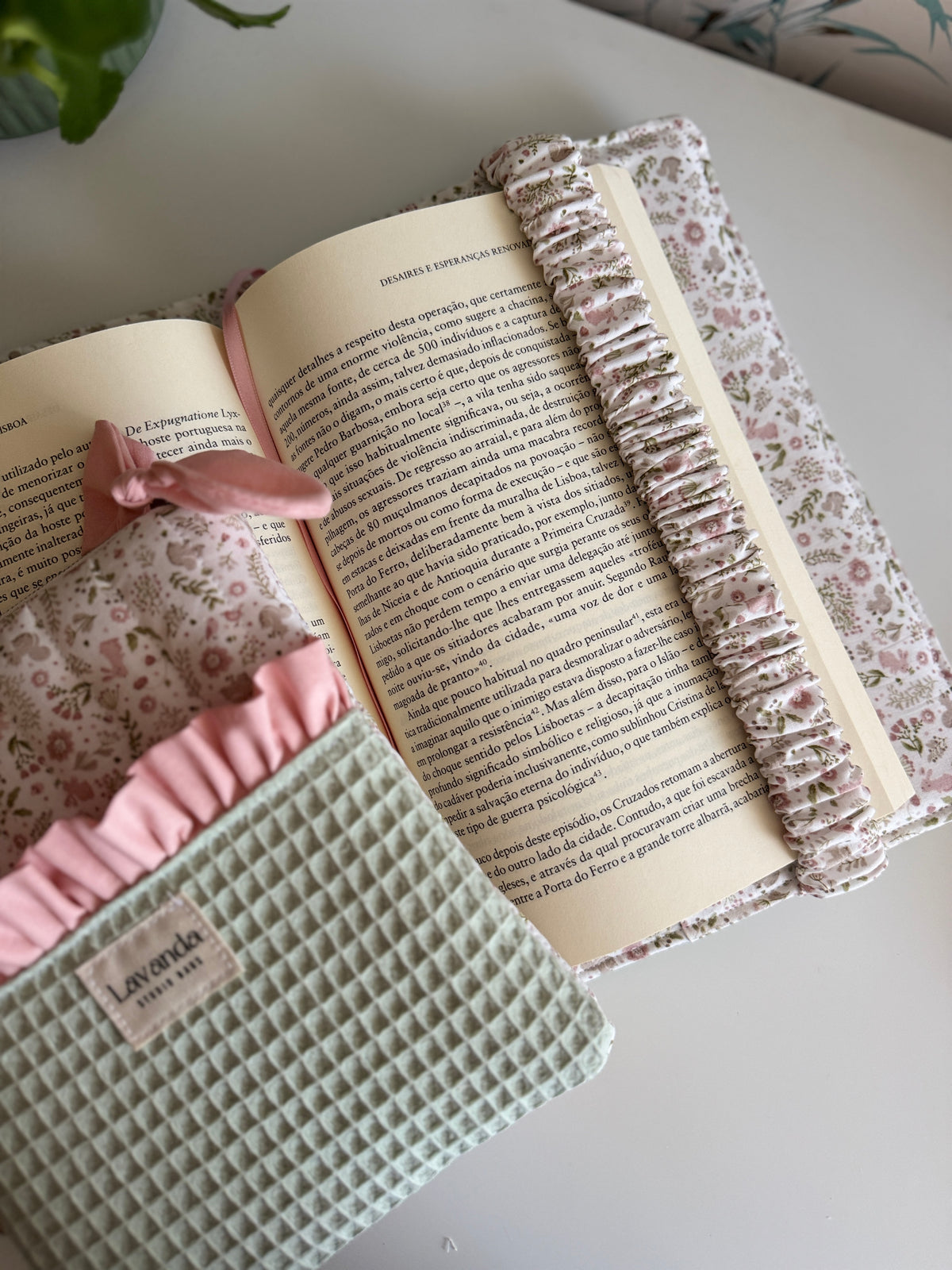 Kindle/ kobo sleeve mint waffle and flower