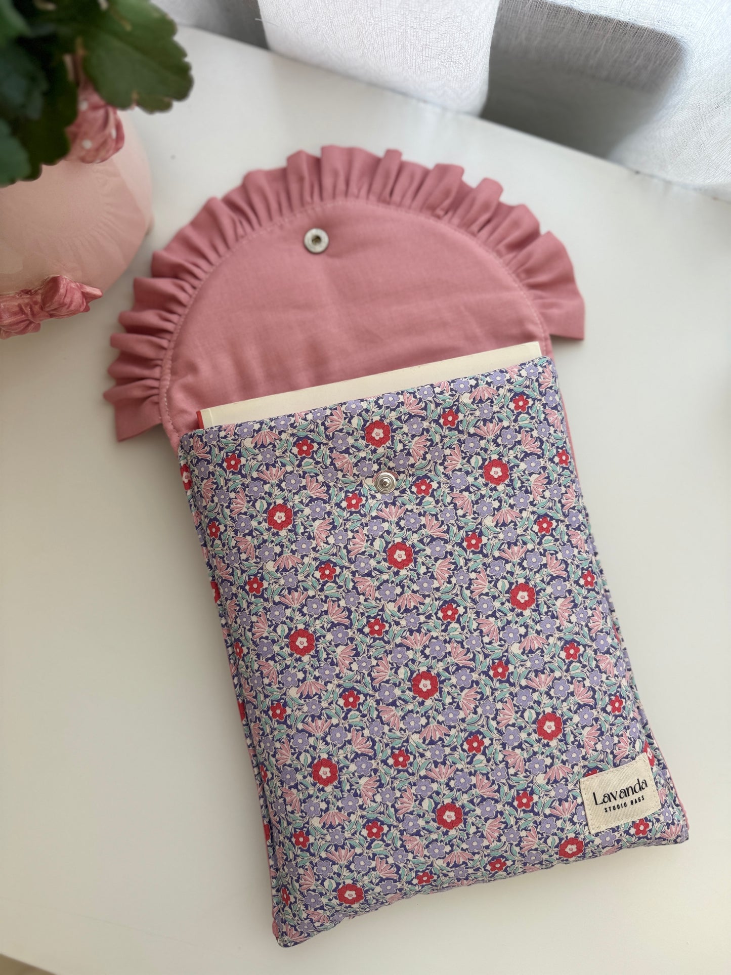 Novo! Capa para livros floral com folhos