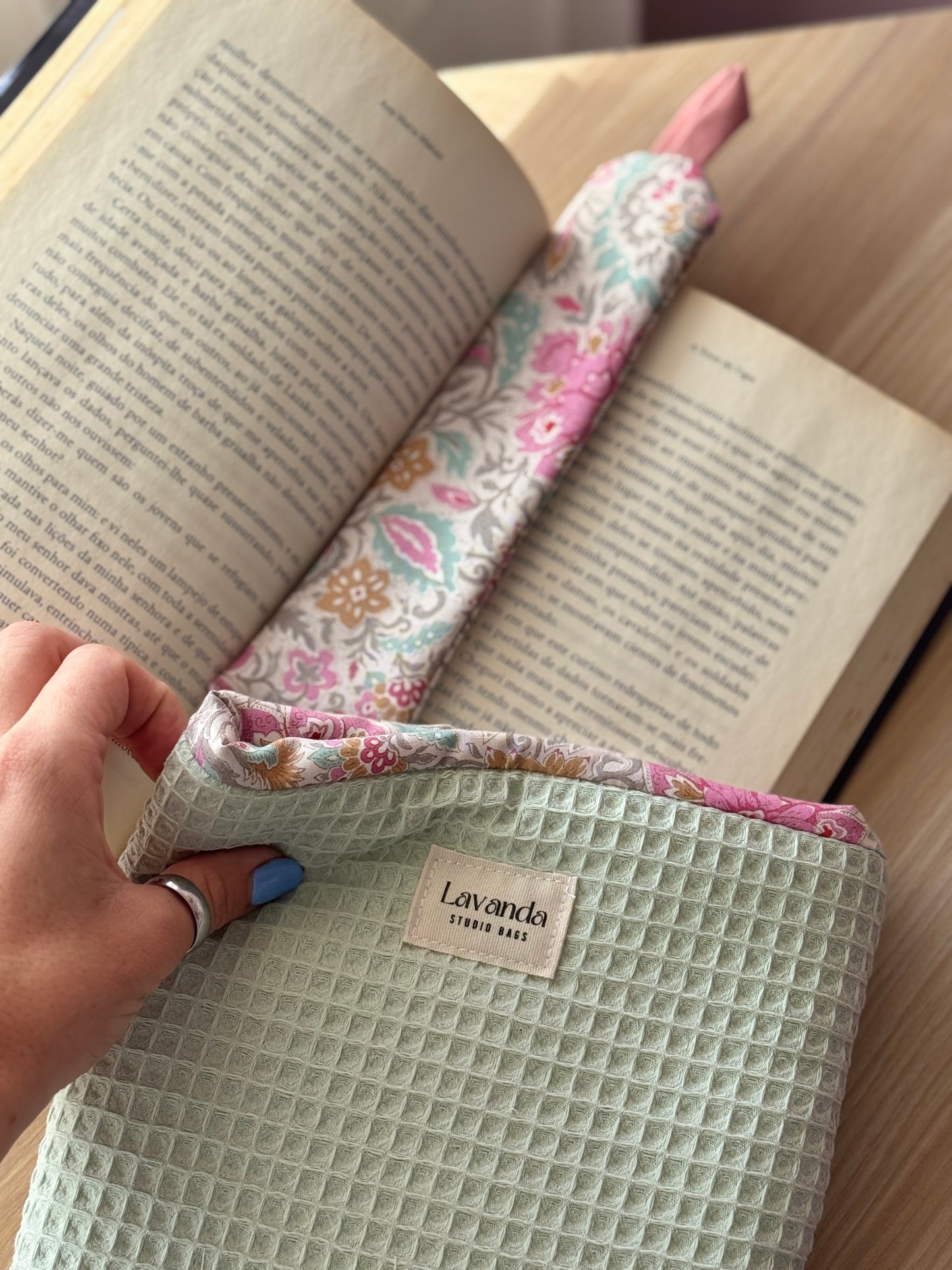 Book marker green and flower