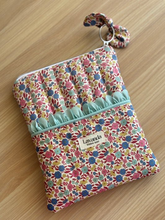Kindle sleeve flower and pocket