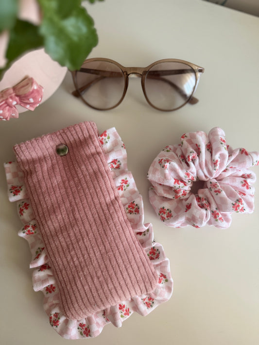 Glasses case pink pana little capsule🌸