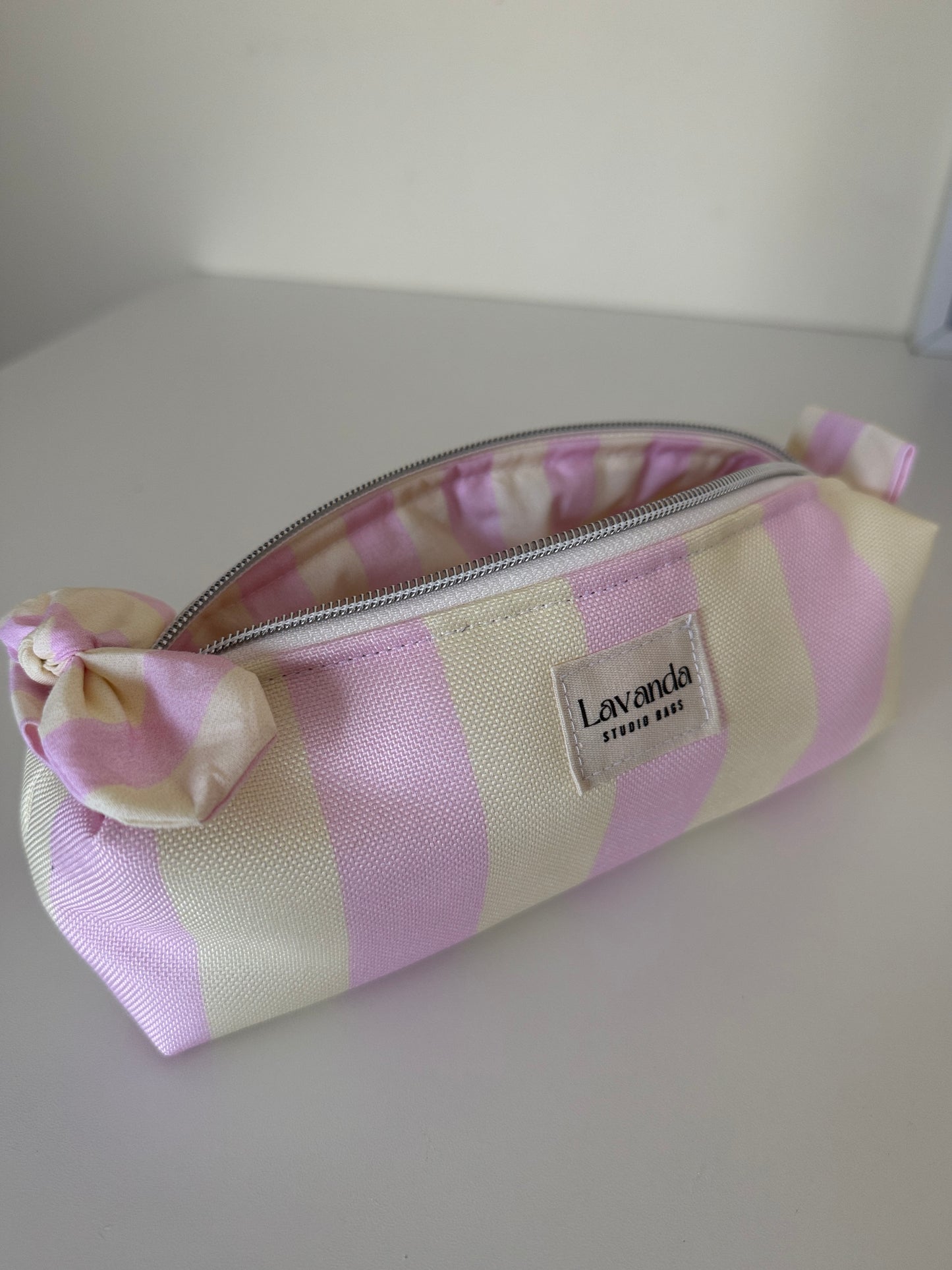 A.Pen cases🌸 Rayas 3