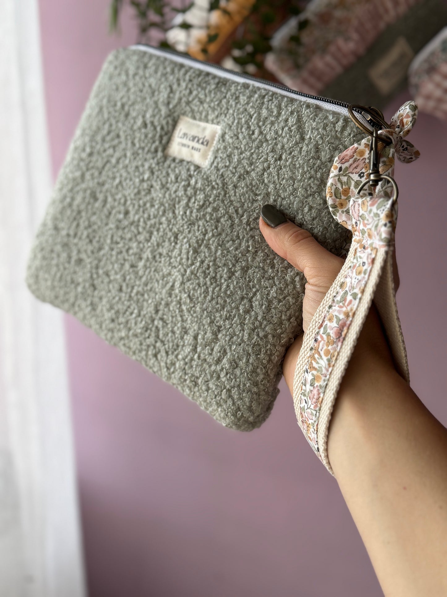 Make up bag teddy green