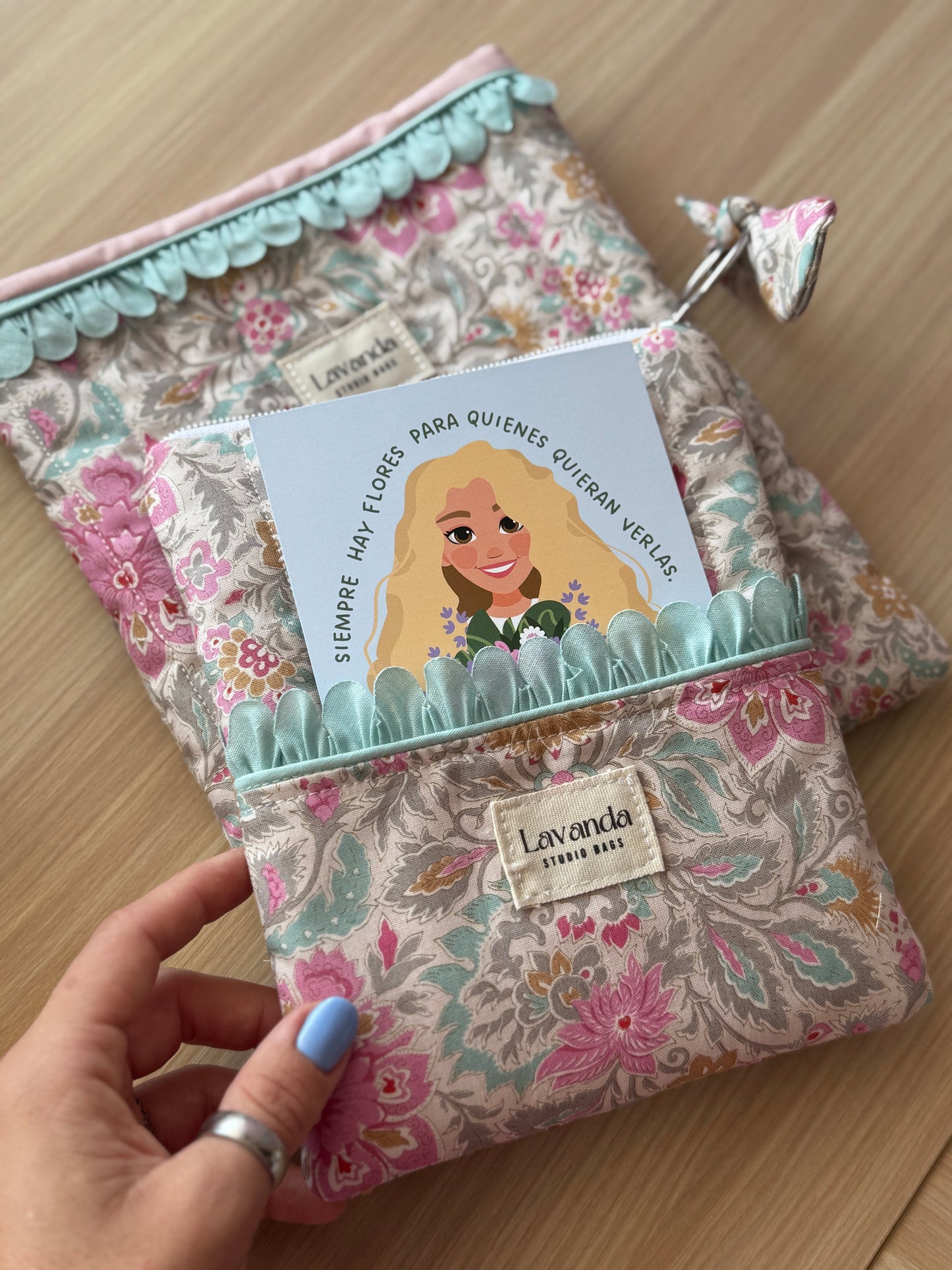 Kindle sleeve floral