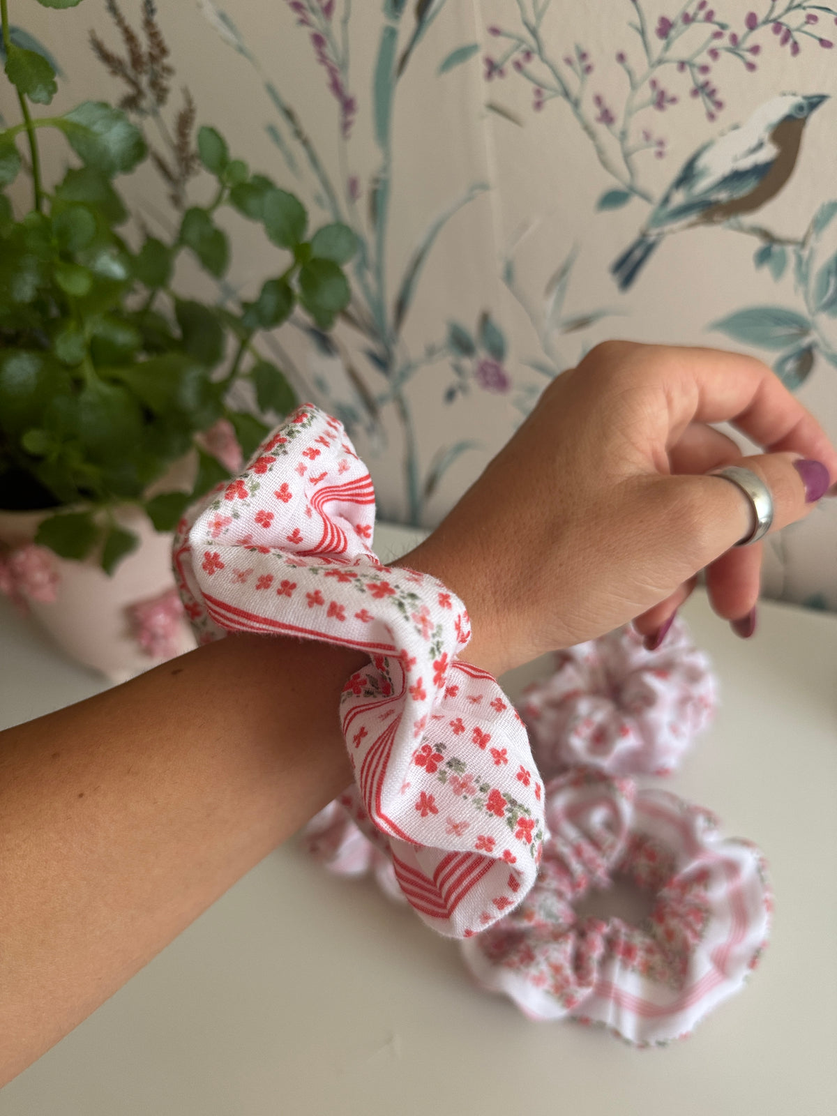 Scrunchie little capsule🌸