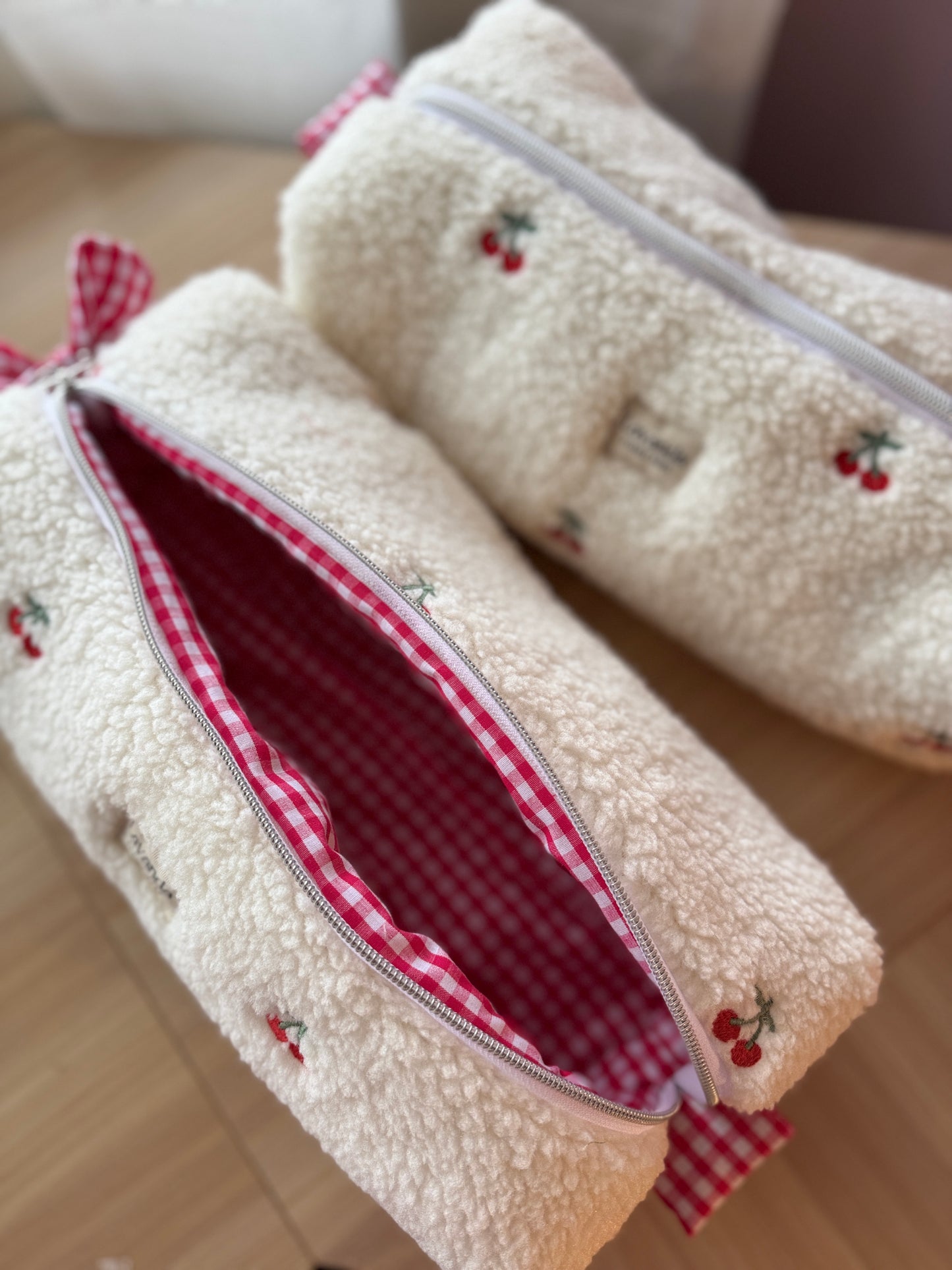 One left! Cherry Dyson airwrap bag 🍒