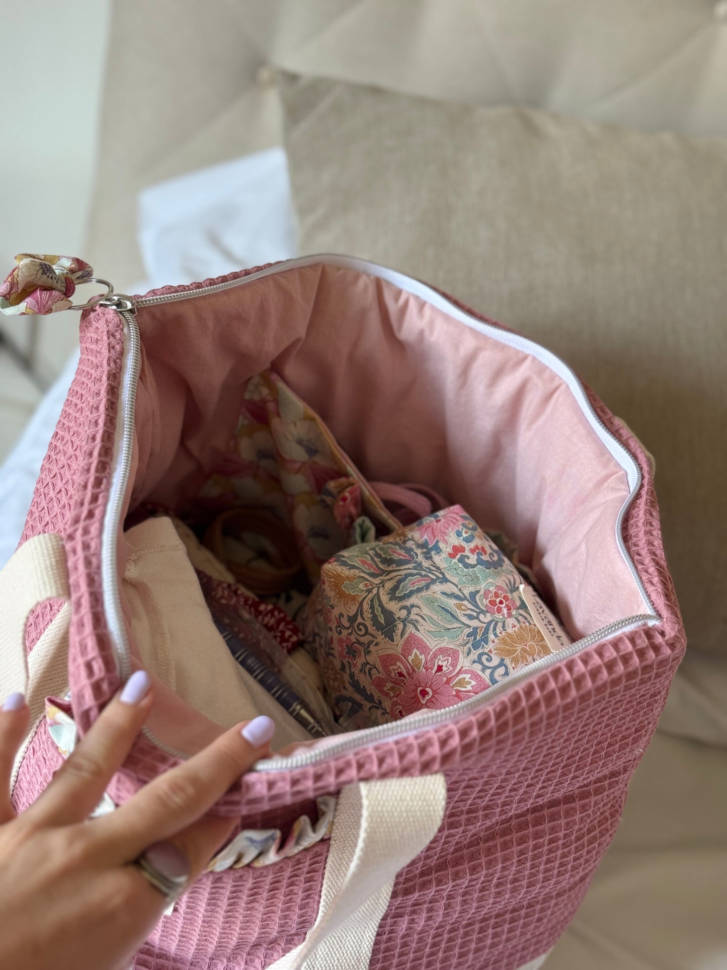 A.Tote bag Dalia pink waffle and flowers (custom bag) Available to make. Zipper