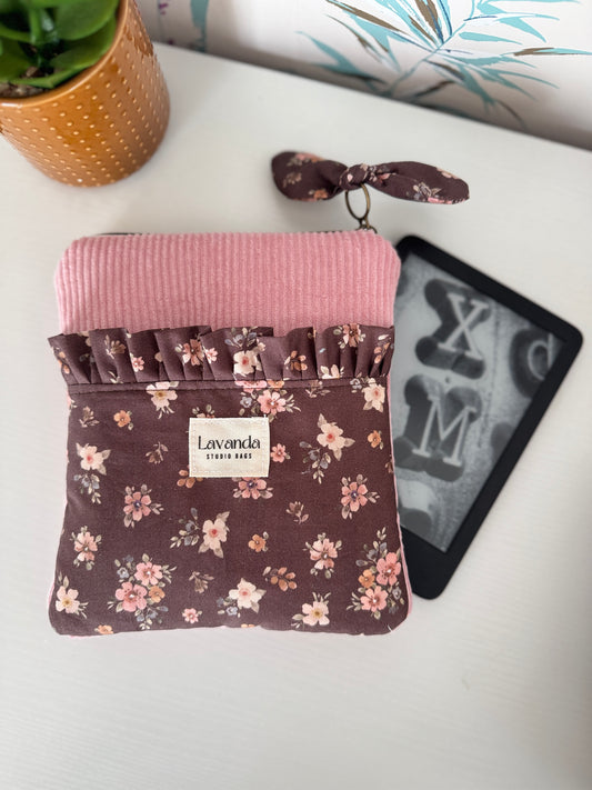 Kindle/ kobo🍂 sleeve pink pana and flowers