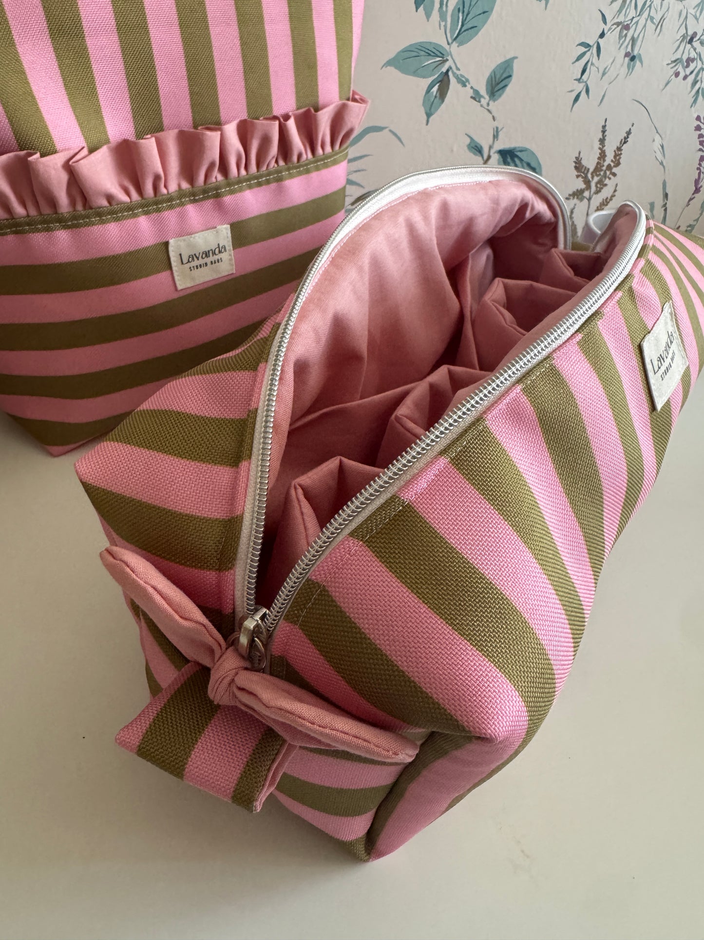 Dyson airwrap bag strap pink and olive