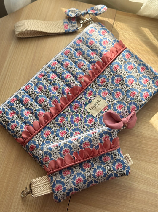 Blue love flowers lpad case.
