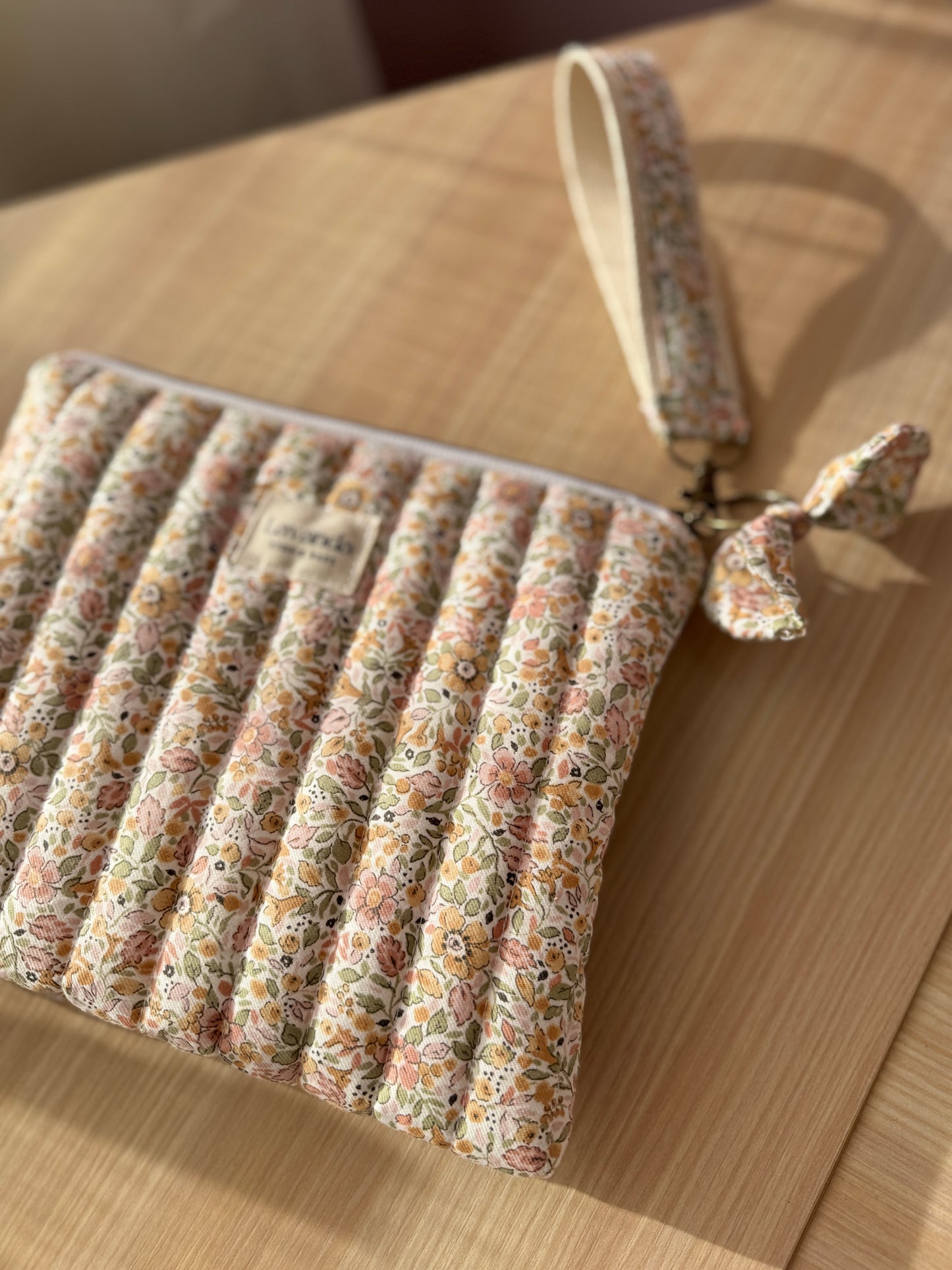 Make up bag green flowers