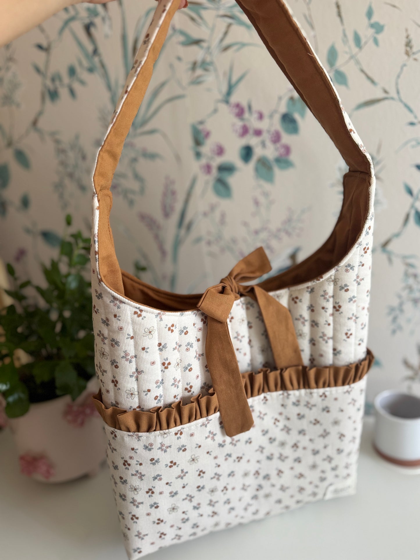 New Iris bag🌸 camel and mini flowers