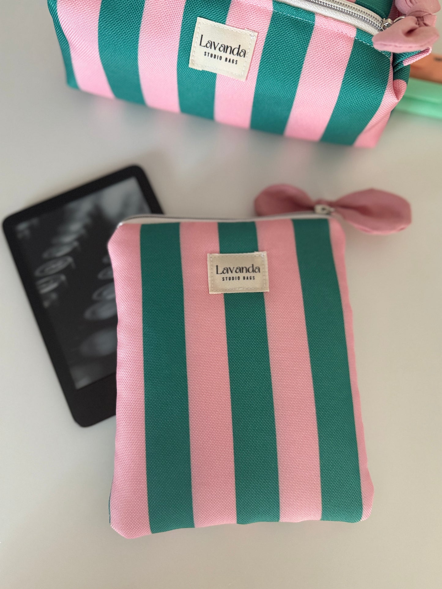 Kindle sleeve simple🌸