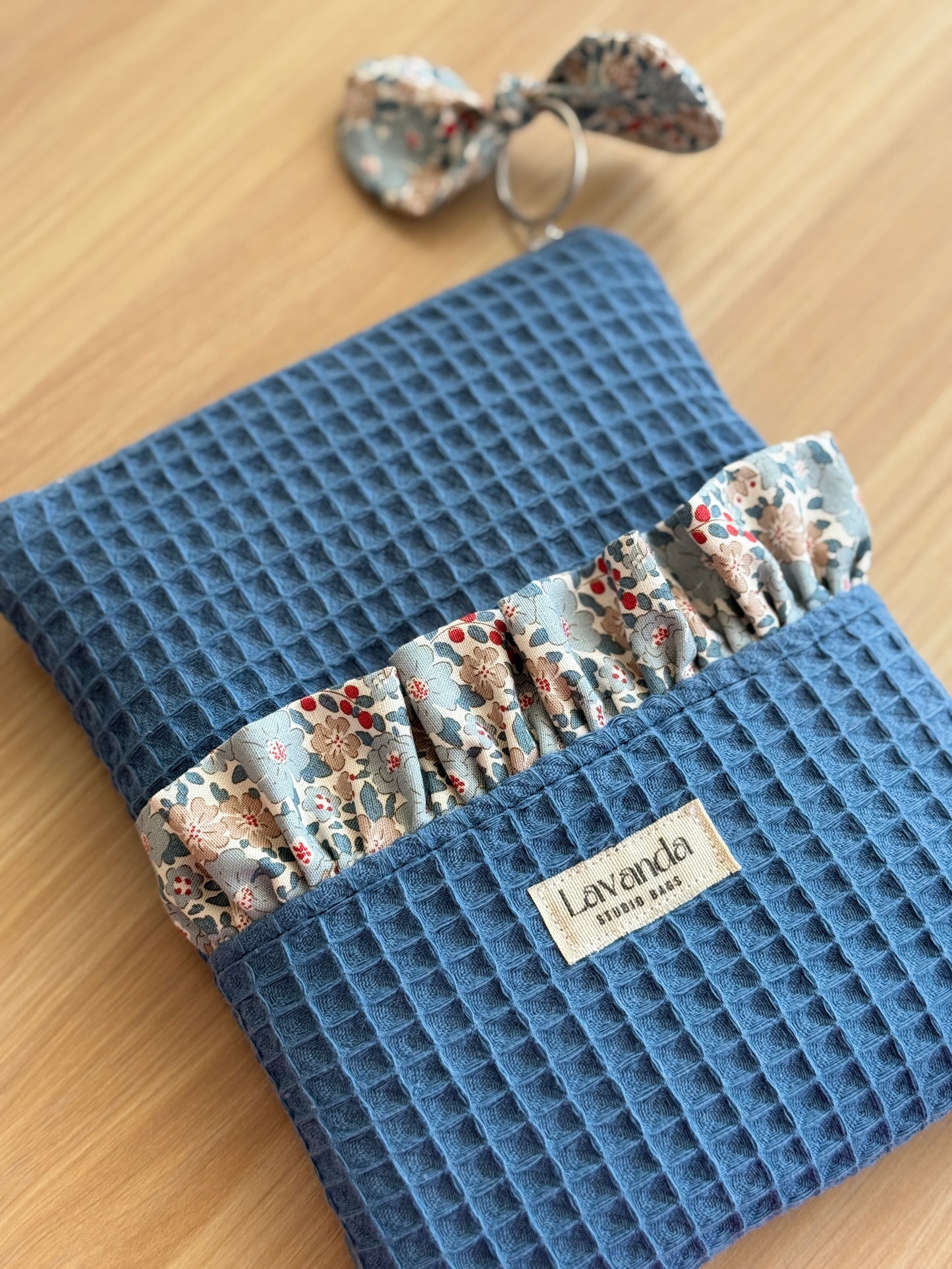 Kindle sleeve blue flower
