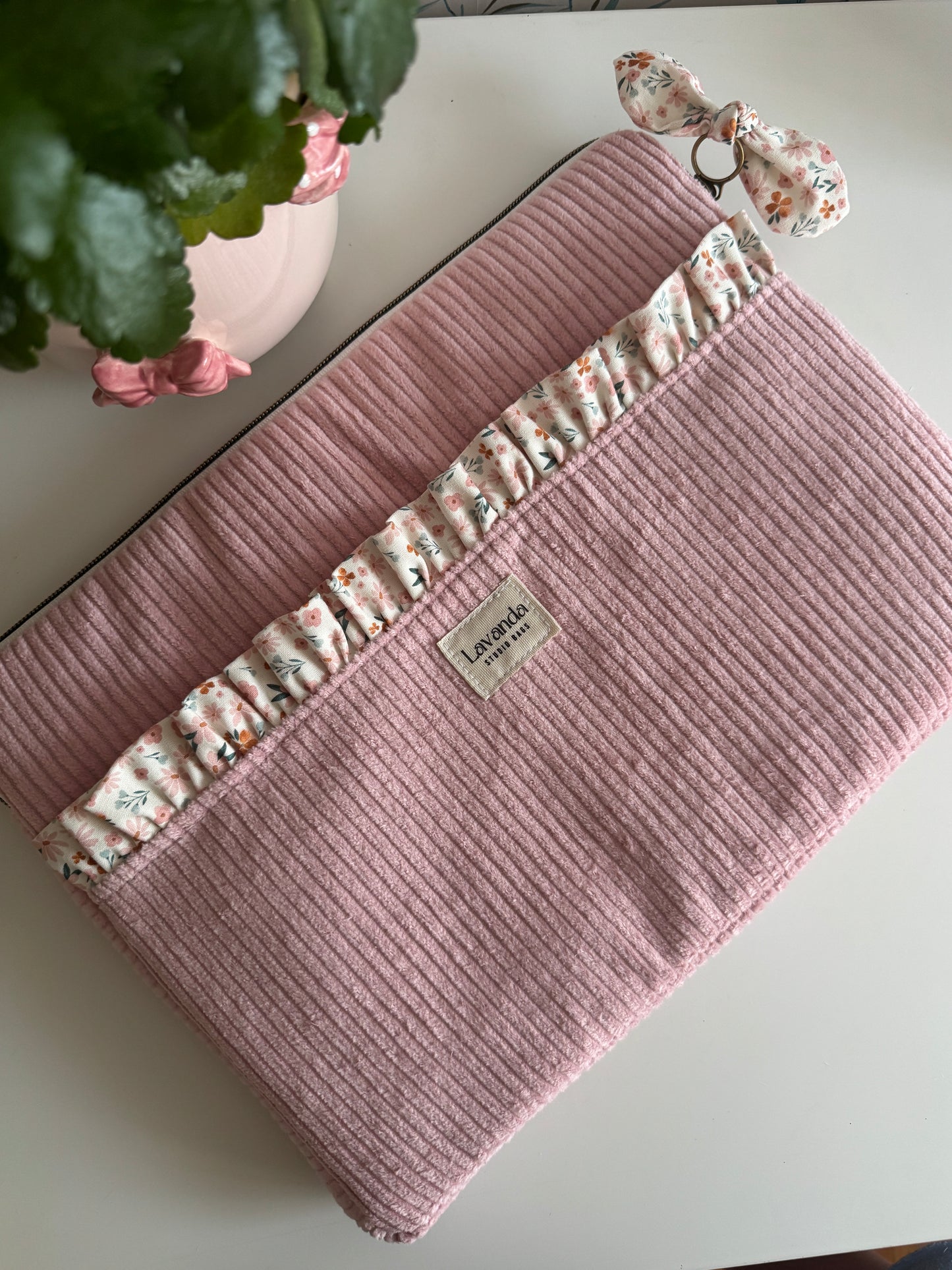 laptop/ iPad/ MacBook / tablet case pink pana and flowers