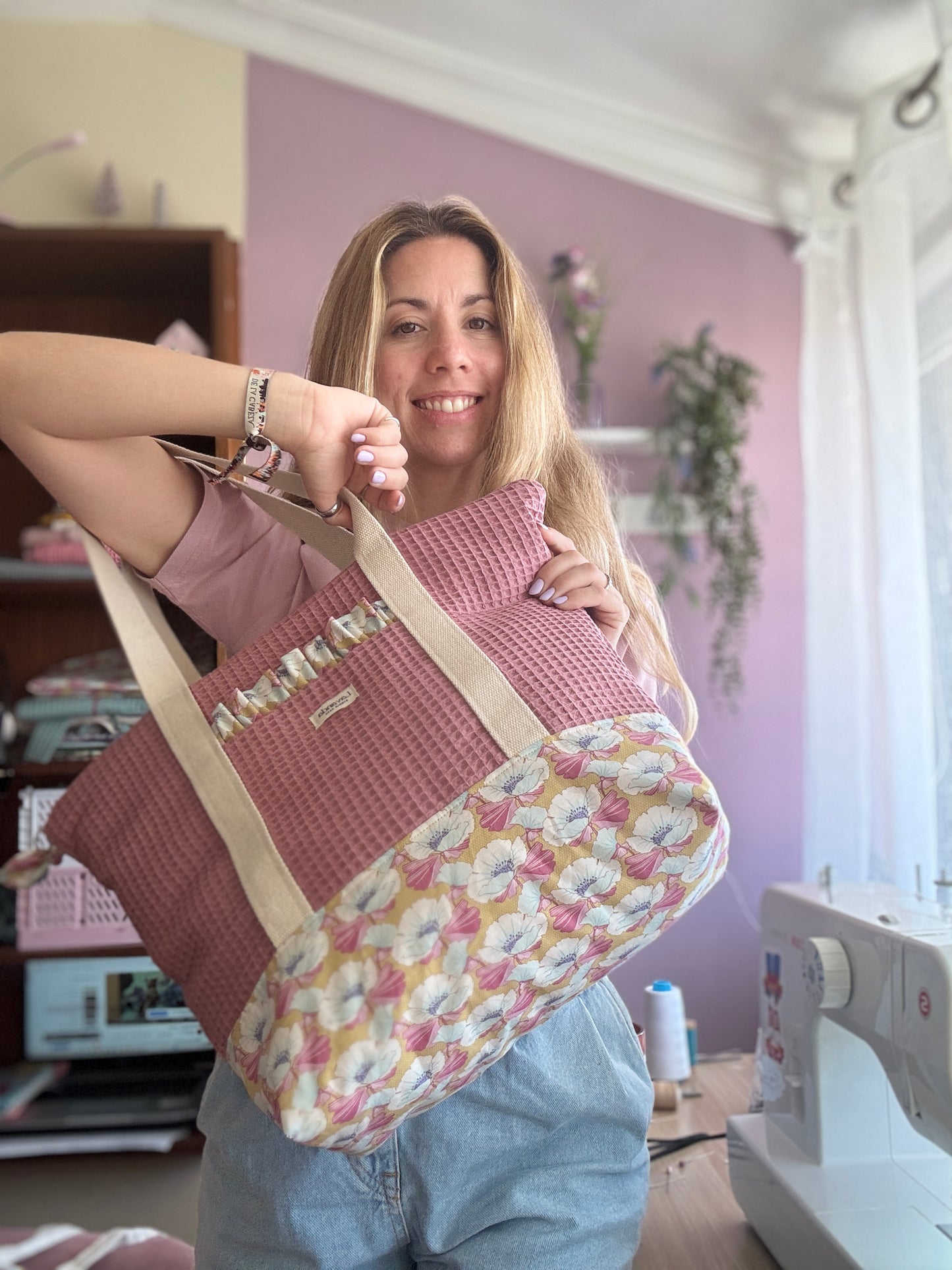 A.Tote bag Dalia pink waffle and flowers (custom bag) Available to make. Zipper