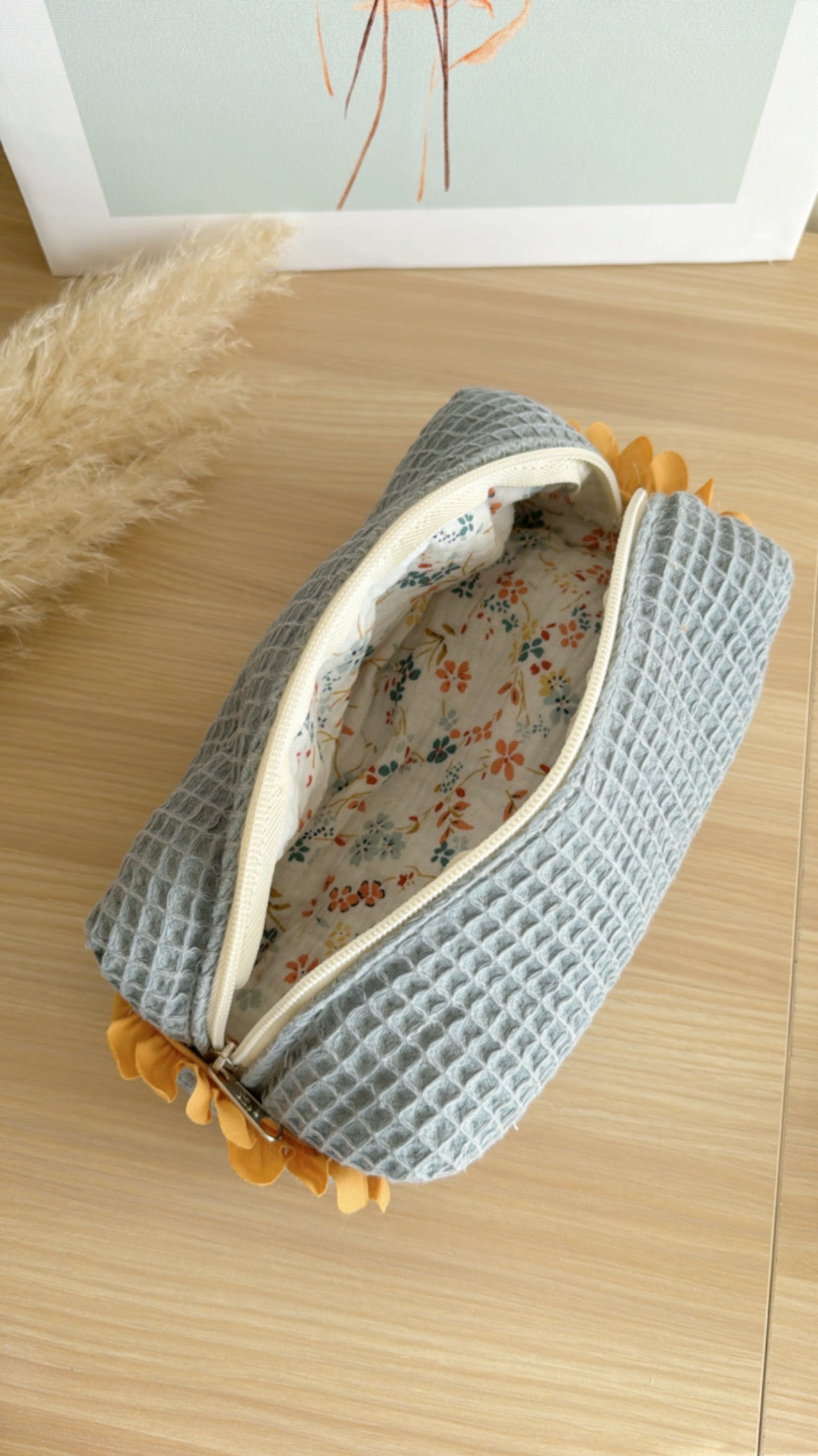 Cosmetic bag waffle / Lirio line.