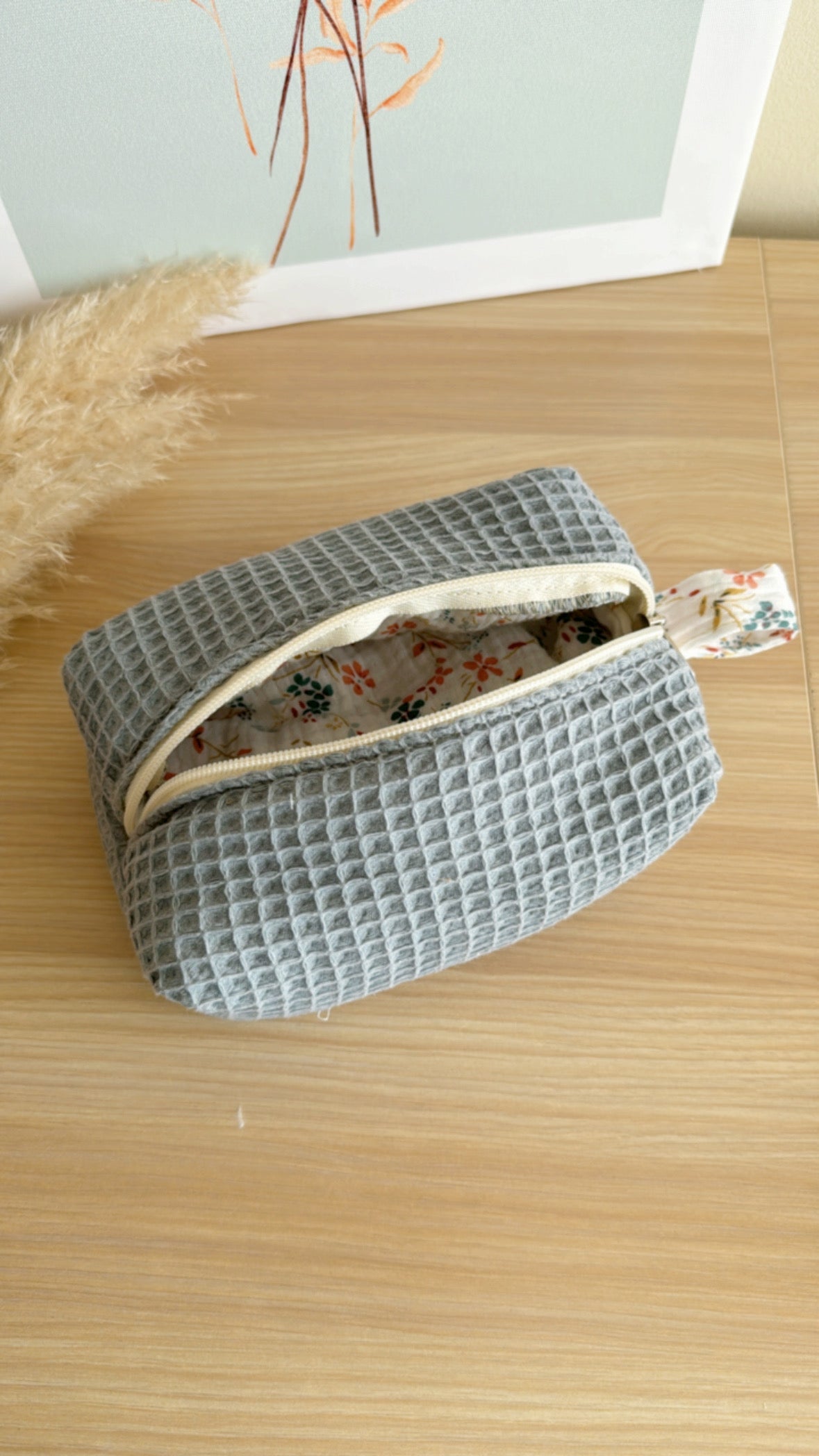 Cosmetic bag waffle / Lirio line.