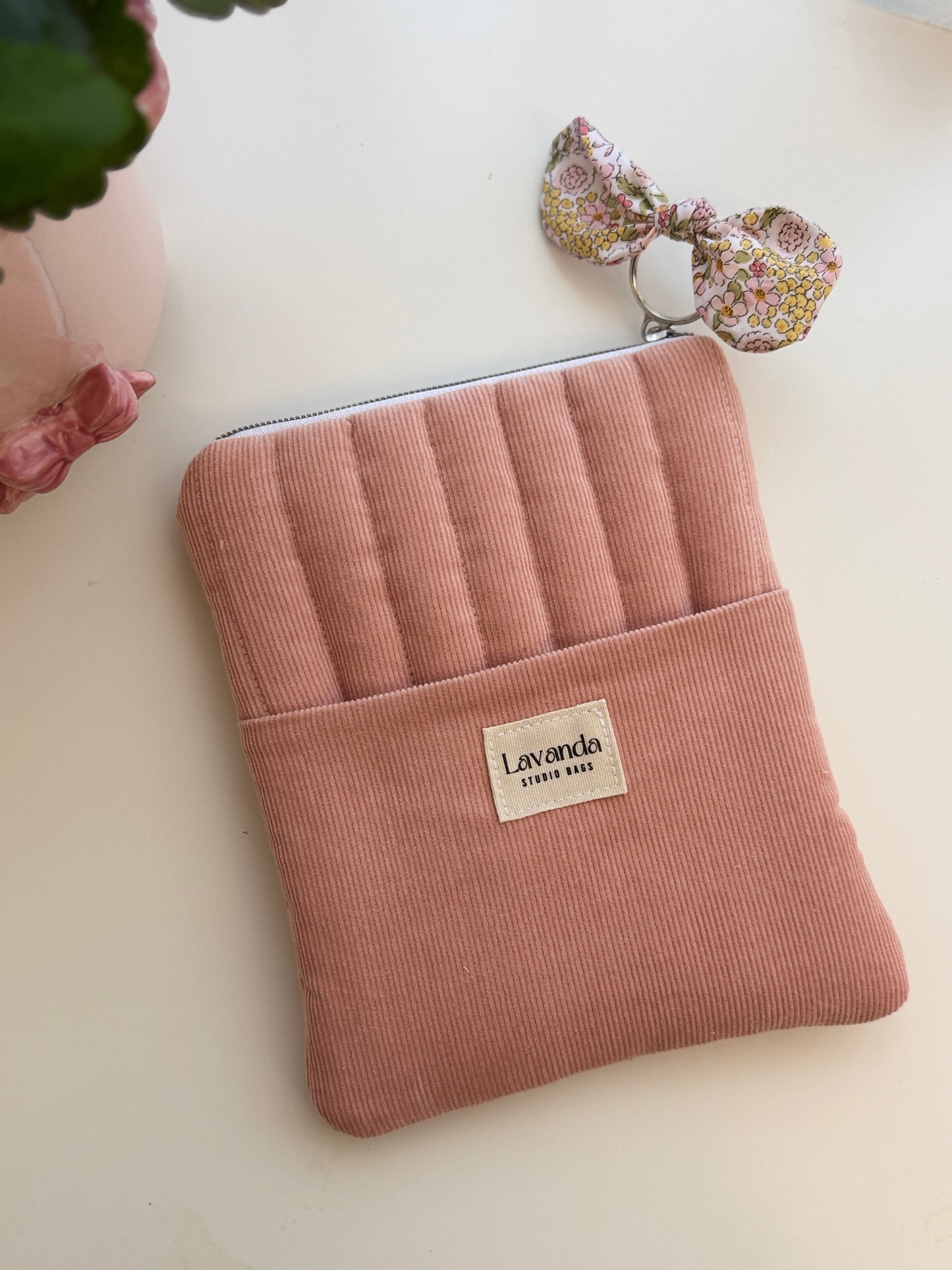 Capa para Kindle cápsula rosa pastel